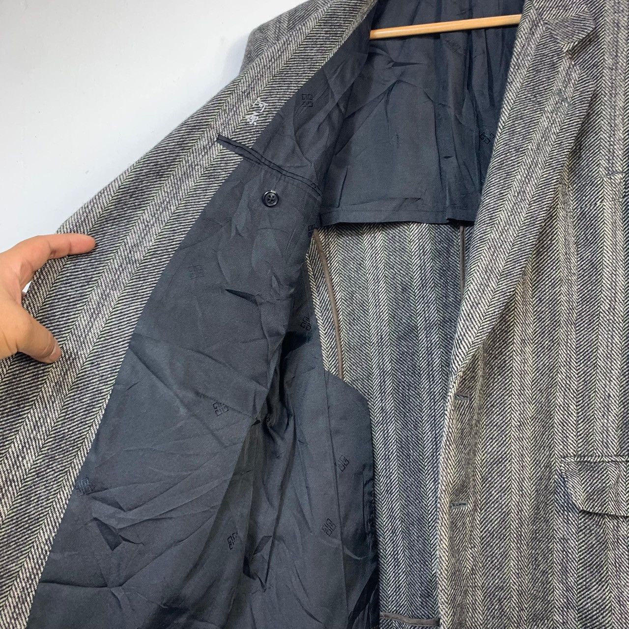 Givenchy 90s GIVENCHY STRIPED WOOL BLAZER Size 38S - 14 Thumbnail