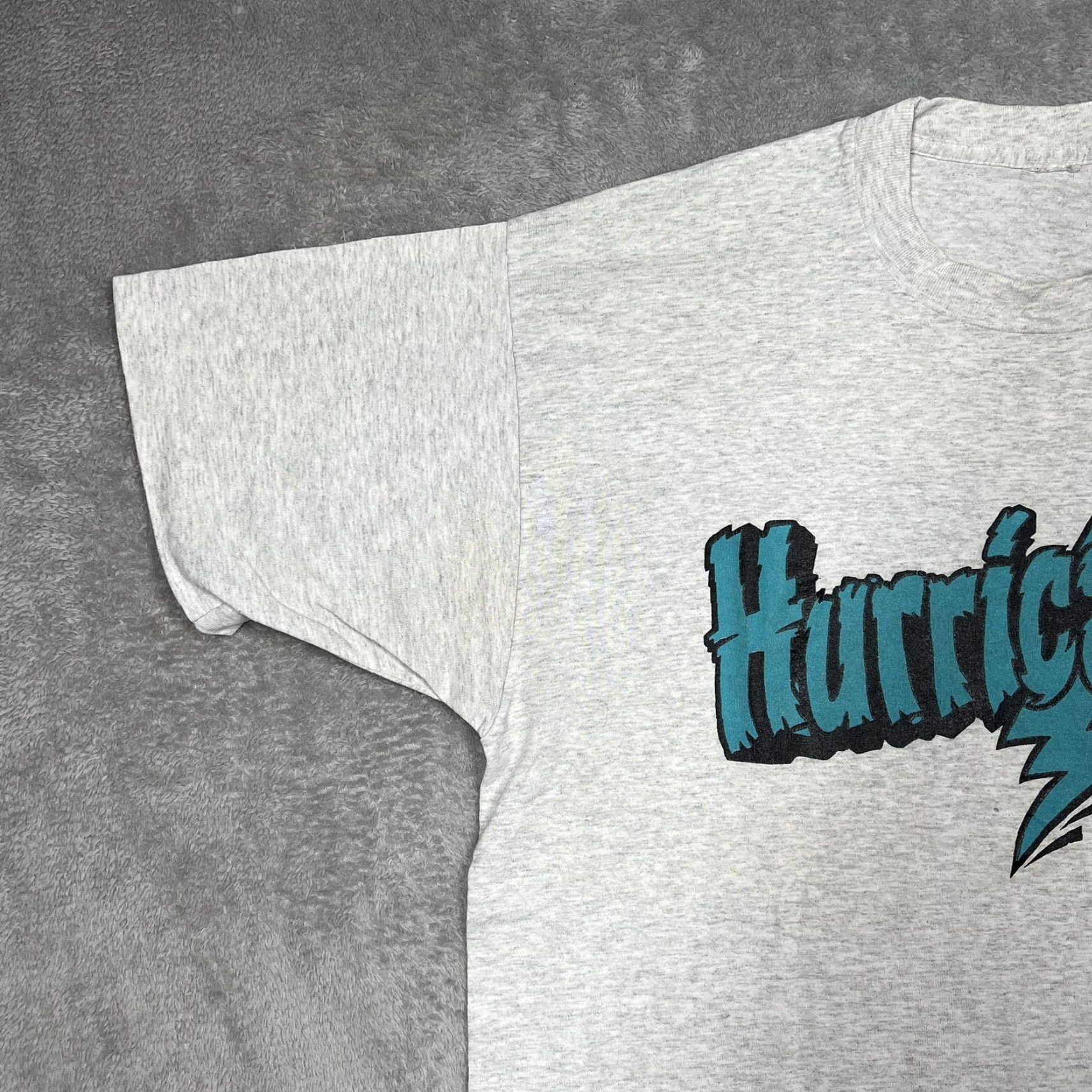 VINTAGE Hurricane 90s Graphic Tee Men’s XL Short Sleeve T-Shirt White Cotton Blend Logo Crew Neck Single Stitch Mens Short Sleeve Tee