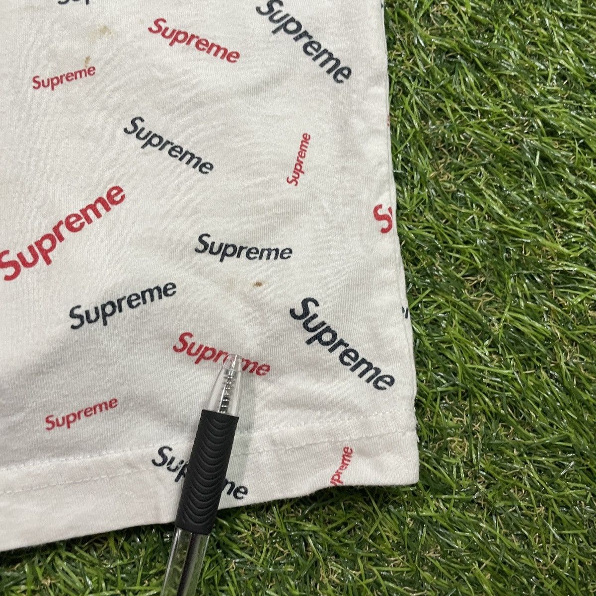 Supreme Supreme Scatter Logo Tee Size US M / EU 48-50 / 2 - 6 Thumbnail
