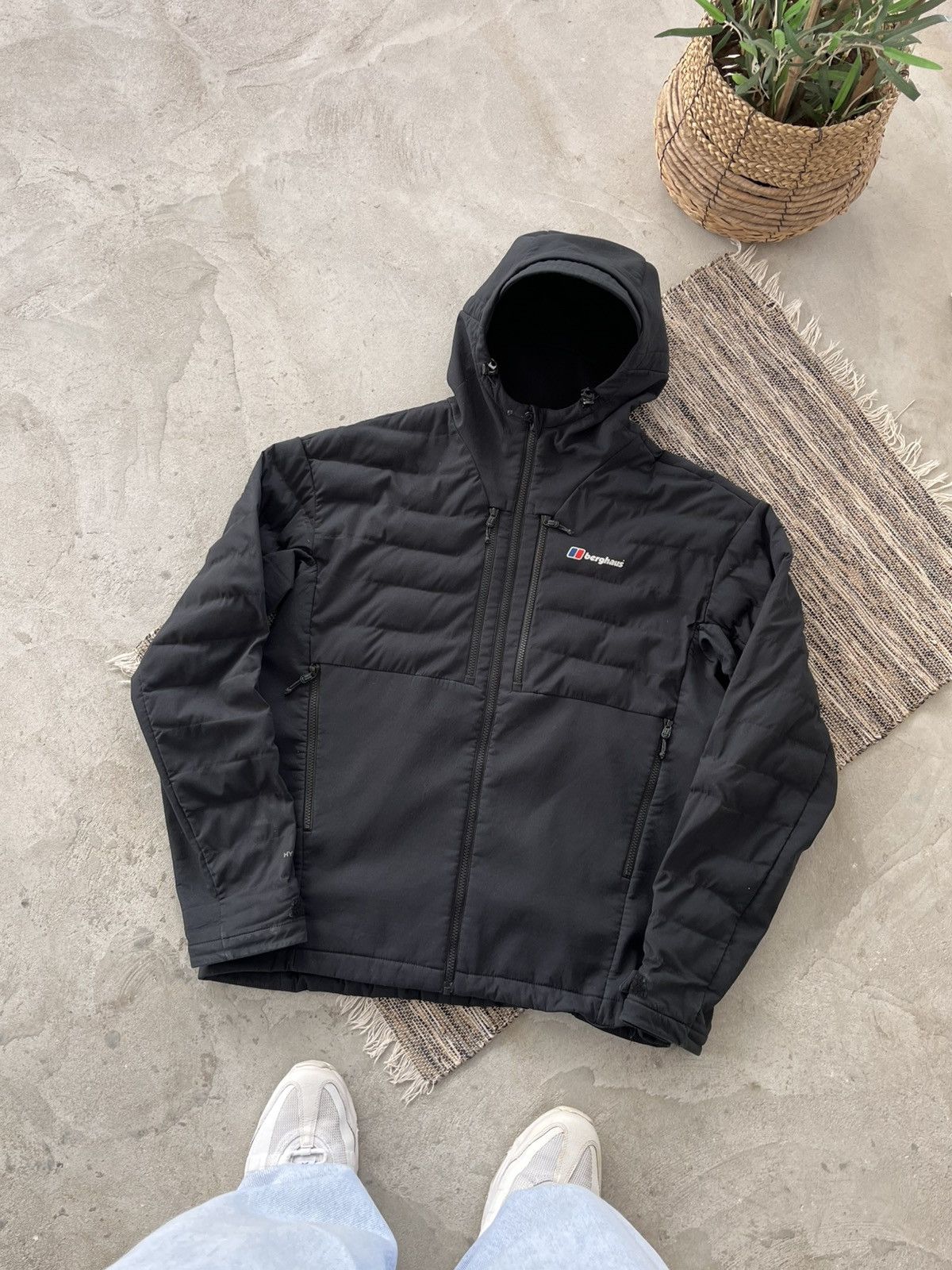 Berghaus Berghaus Black Jacket Fleece Outdoor Gorpcore Waterproof Y2K Size US L / EU 52-54 / 3 - 2 Thumbnail