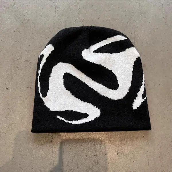 VIBE Knitting Beanies Goth Tooth Size ONE SIZE - 2 Thumbnail