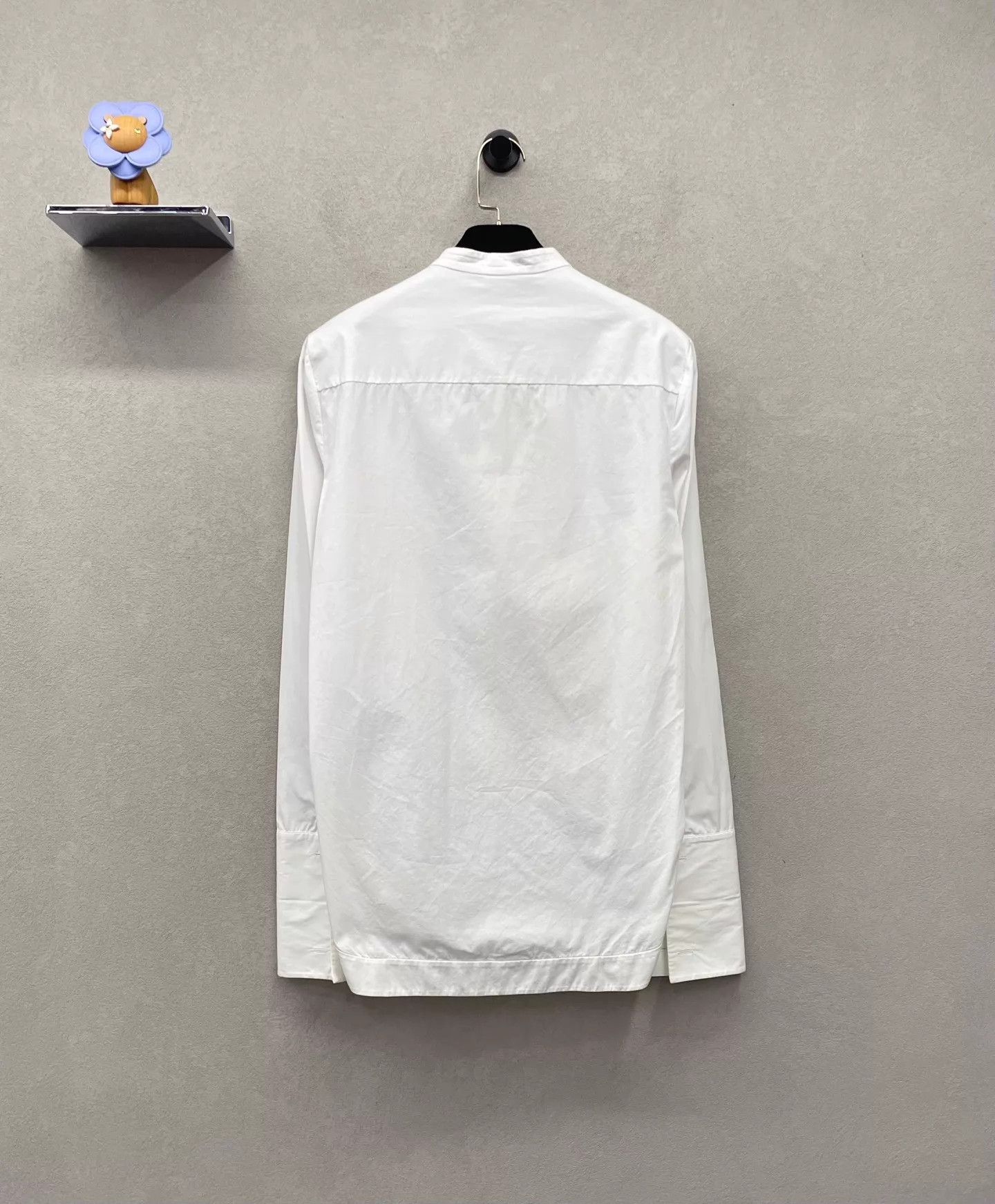 Alexander McQueen Alexander McQueen White Floral Embro Shirt 40 Size S / US 4 / IT 40 - 2 Thumbnail