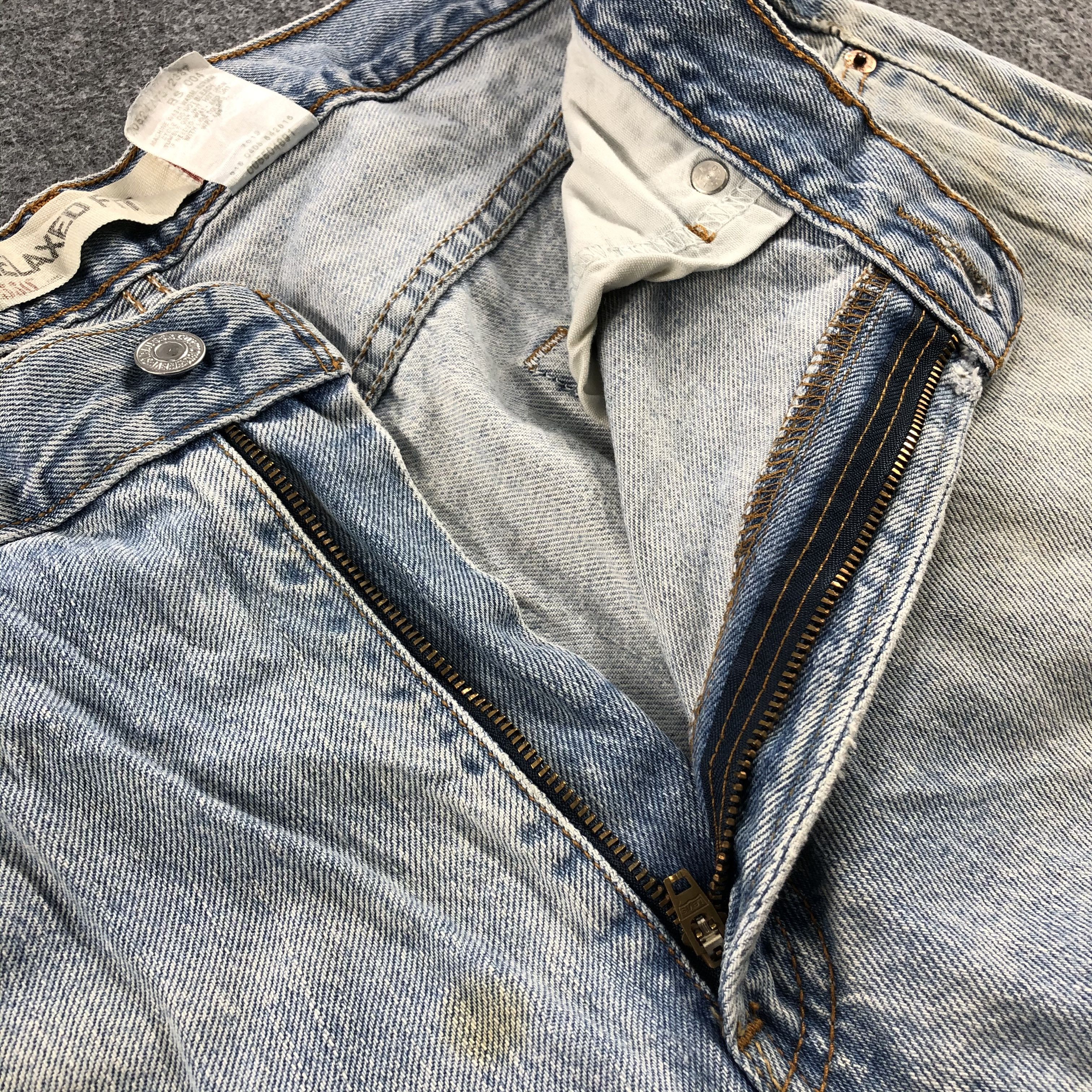 Levi's × Vintage Vintage Light Wash Levis Jeans Lot 550-JM795 Size US 34 / EU 50 - 8 Thumbnail