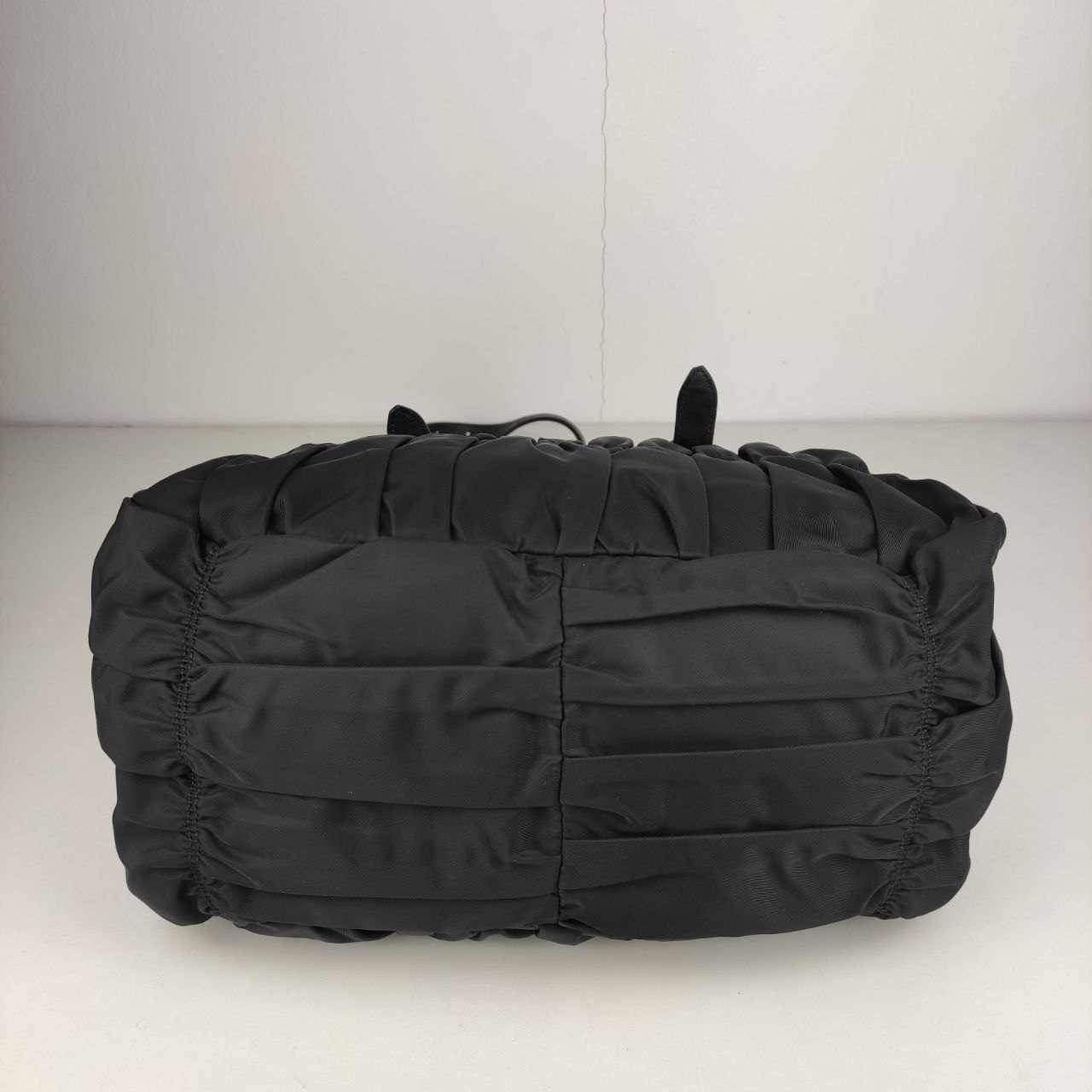 Prada AUTHENTIC PRADA TESSUTO NYLON GAUFRE 2 WAYS SHOULDER BAG Size ONE SIZE - 5 Thumbnail