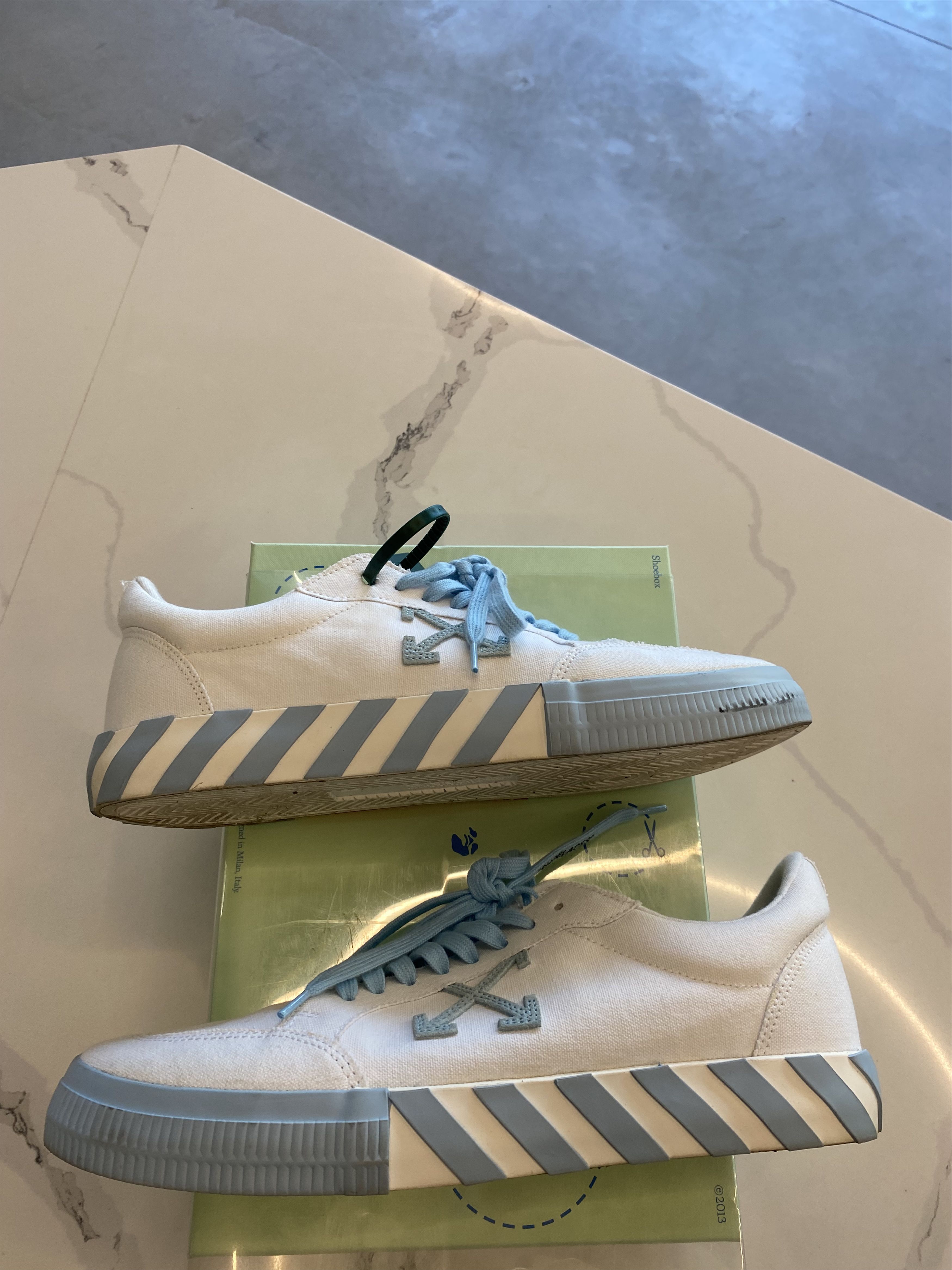 Off-White Off White Vulc Canvas Low Sneaker Size US 13 / EU 46 - 2 Thumbnail