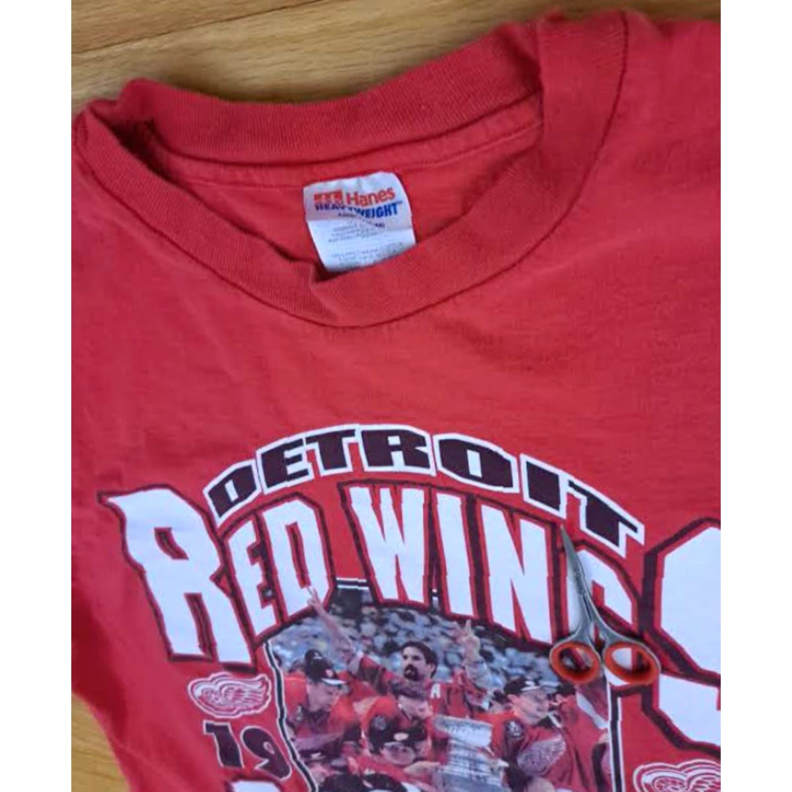 Hanes VINTAGE Deroit Red Wings 1998 Stanley Cup Photo Print T-Shirt Hanes Large Size US L / EU 52-54 / 3 - 3 Thumbnail