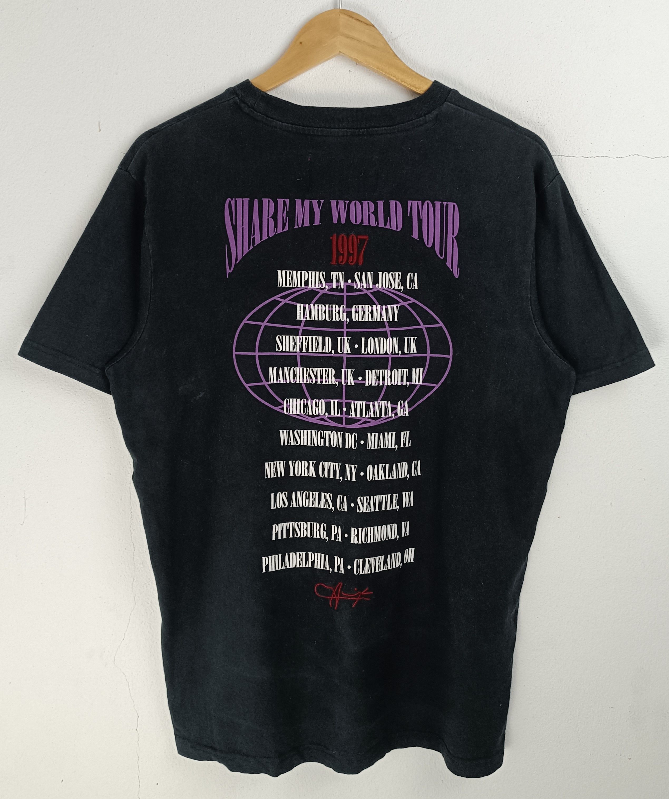 Rap Tees VINTAGE AALIYAH WORLD TOUR 1997 TOUR TEE jcole left eye dre Size US L / EU 52-54 / 3 - 4 Thumbnail