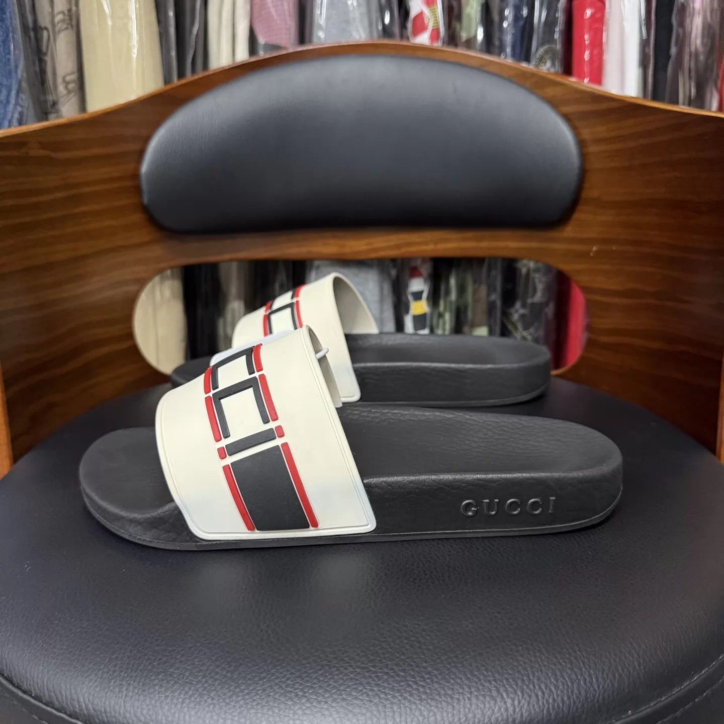 Gucci Gucci Black Red GG Slippers EU39 Like New Worn Once Size US 6 / EU 39 - 6 Thumbnail