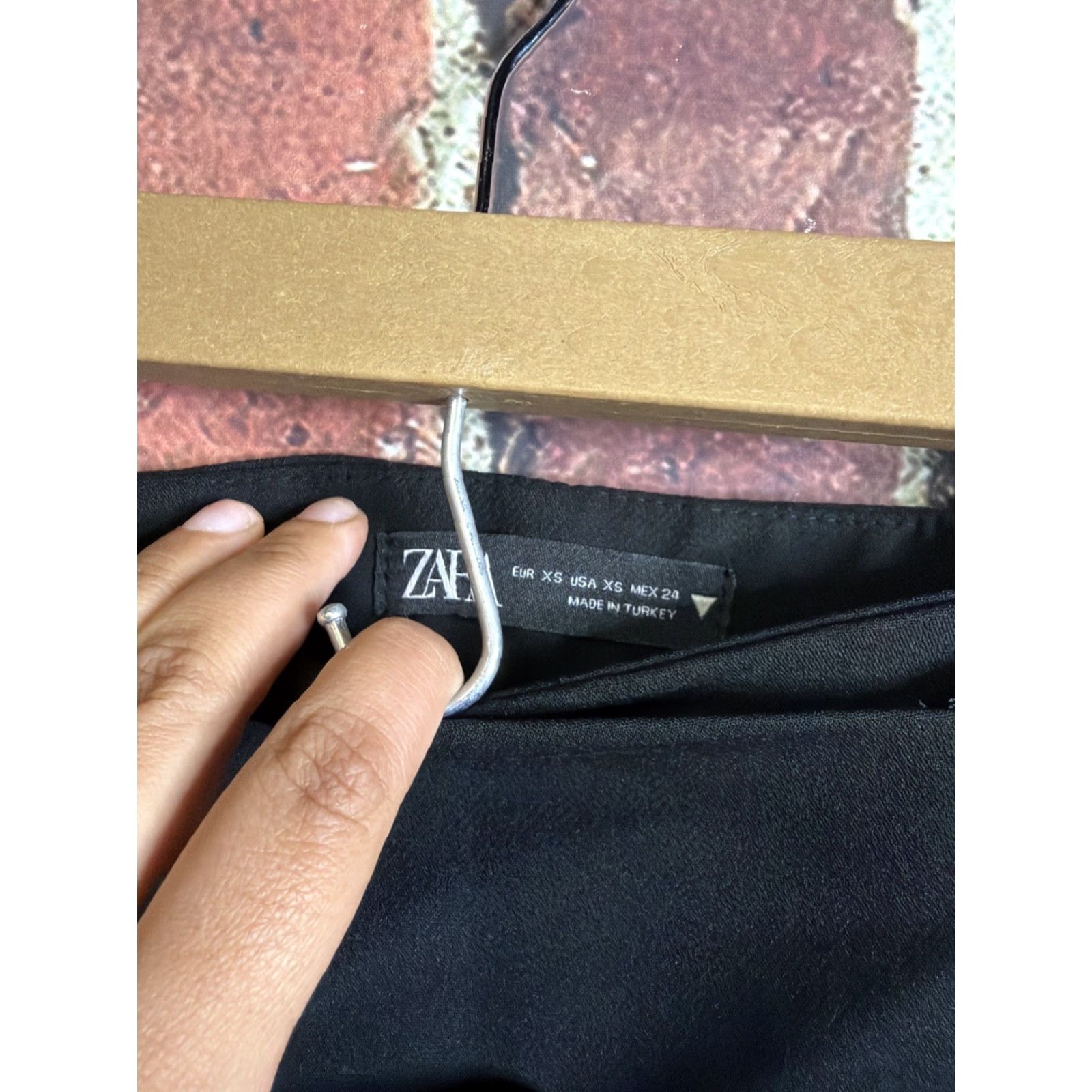 Zara Zara Skort Women’s XS Black A-Line Chic Trendy Size 26" / US 2 / IT 38 - 2 Thumbnail