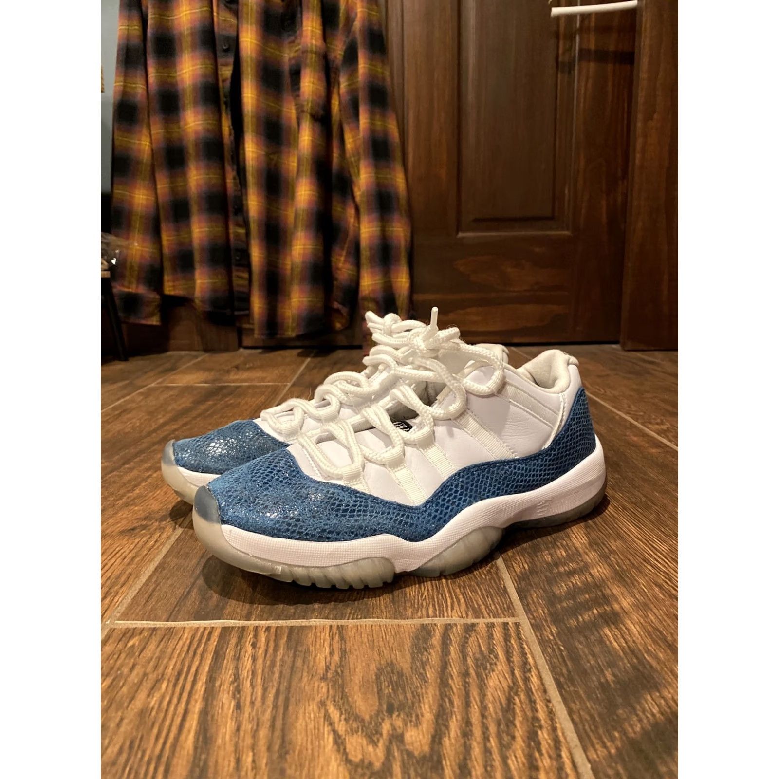 Nike Nike Air Jordan 11 Retro Low Snake Navy (2019) CD6846-102 Size 8 Mens Shoes Sneaker Leather Navy Snake 2019 Size US 8 / EU 41 - 2 Thumbnail