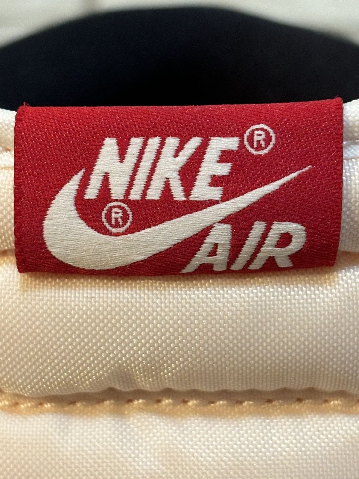 Jordan Brand new Air Jordan 1 Retro High OG Chicago Lost and Found shoes Size US 9.5 / EU 42-43 - 14 Thumbnail