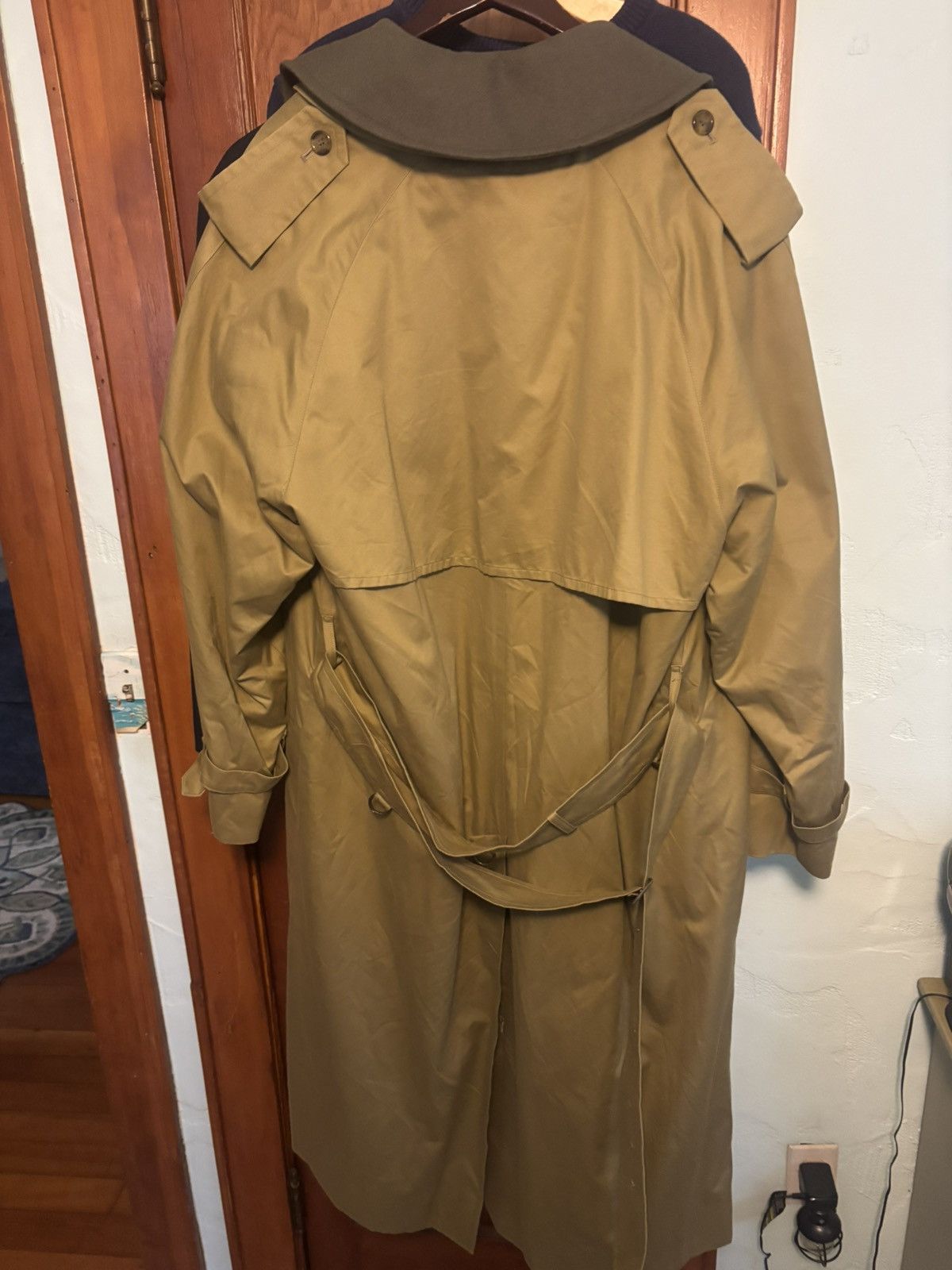 Burberry Burberry Chesterfield Coat 42L Size US L / EU 52-54 / 3 - 5 Thumbnail
