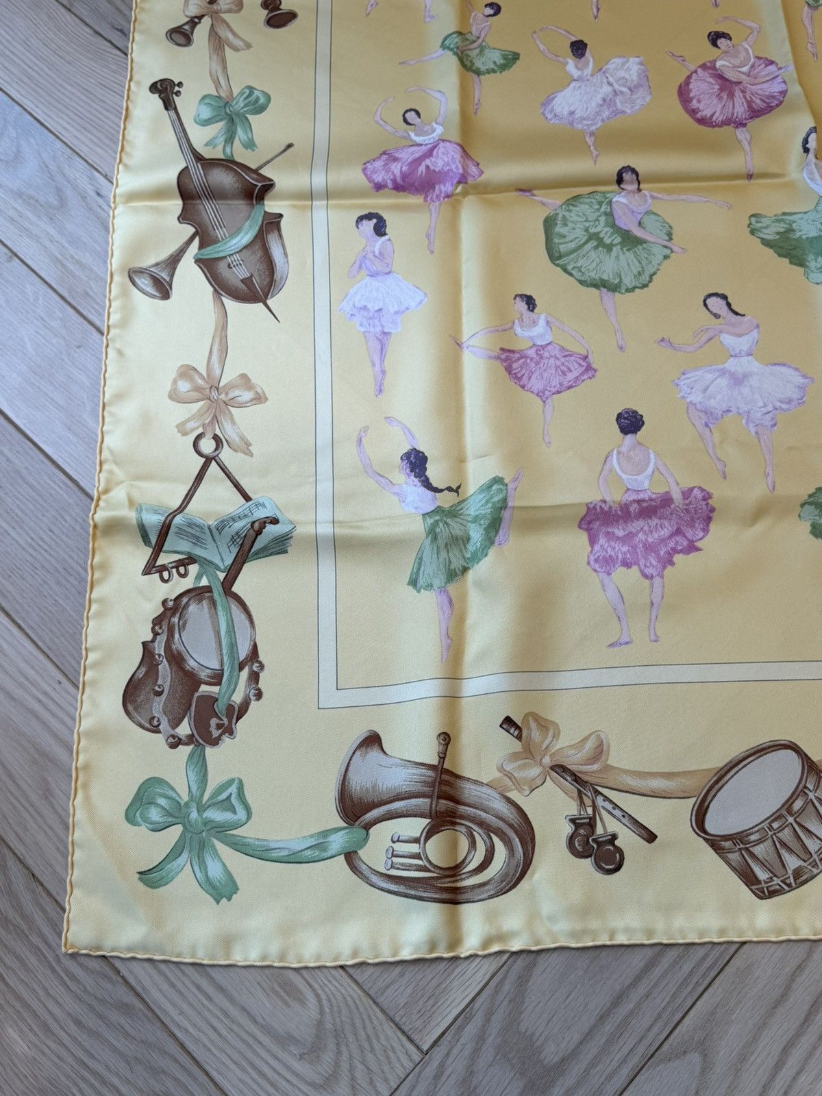 Hermes VINTAGE HERMÈS “LA DANSE” 100% SILK SCARF Size ONE SIZE - 7 Thumbnail