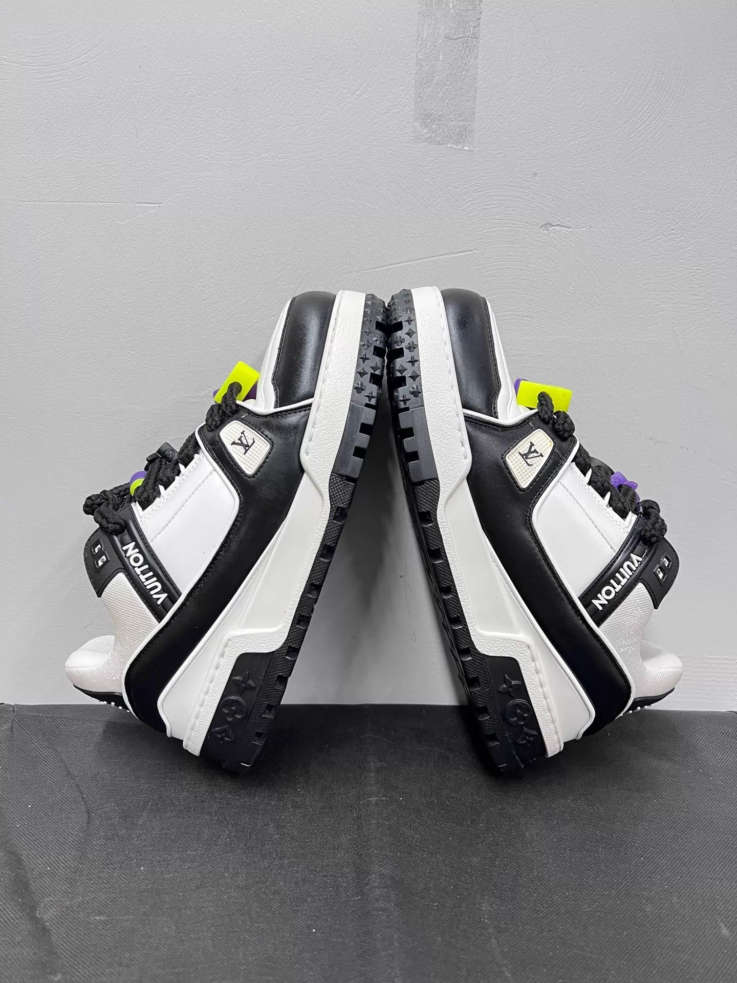 Louis Vuitton LV Trainer Maxi Black White 8/42 Mint Worn 2x Box Size US 9 / EU 42 - 6 Thumbnail