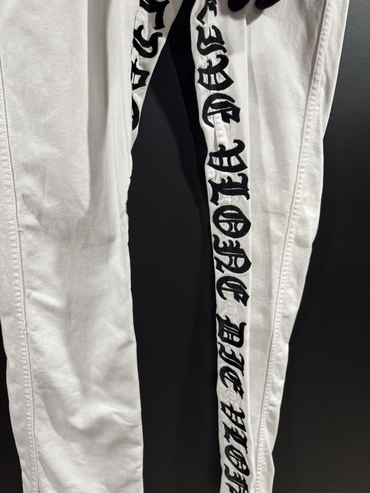 Vlone VLONE Old English Stacked Extended White Denim Jeans XXL Size US 38 / EU 54 - 3 Thumbnail