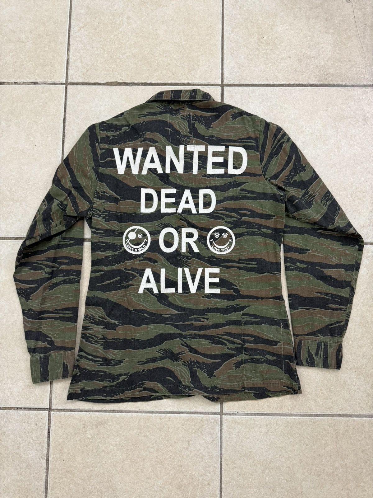 Japanese Brand A Love Movement Camo Button Up Shirt W/ Patches Size M Size US M / EU 48-50 / 2 - 3 Thumbnail