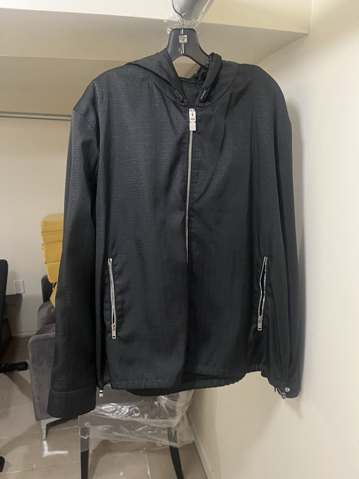 Givenchy Givenchy 4G Nylon Jacquard Windbreaker Track Jacket Sz 50 Size US M / EU 48-50 / 2 - 1 Thumbnail