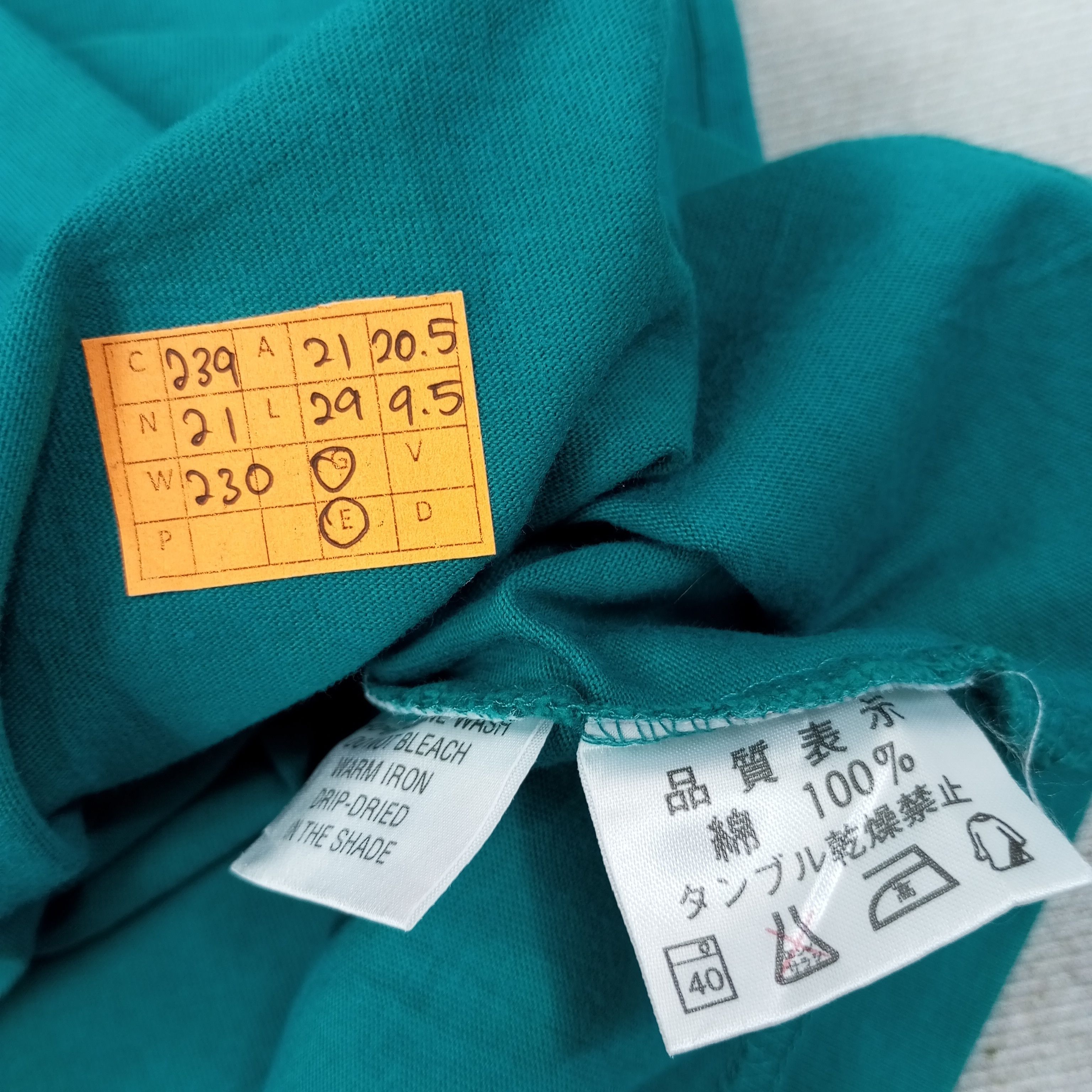 Yves Saint Laurent Yves Saint Laurent Italian Brand Tshirt C239N21 Size US L / EU 52-54 / 3 - 9 Thumbnail