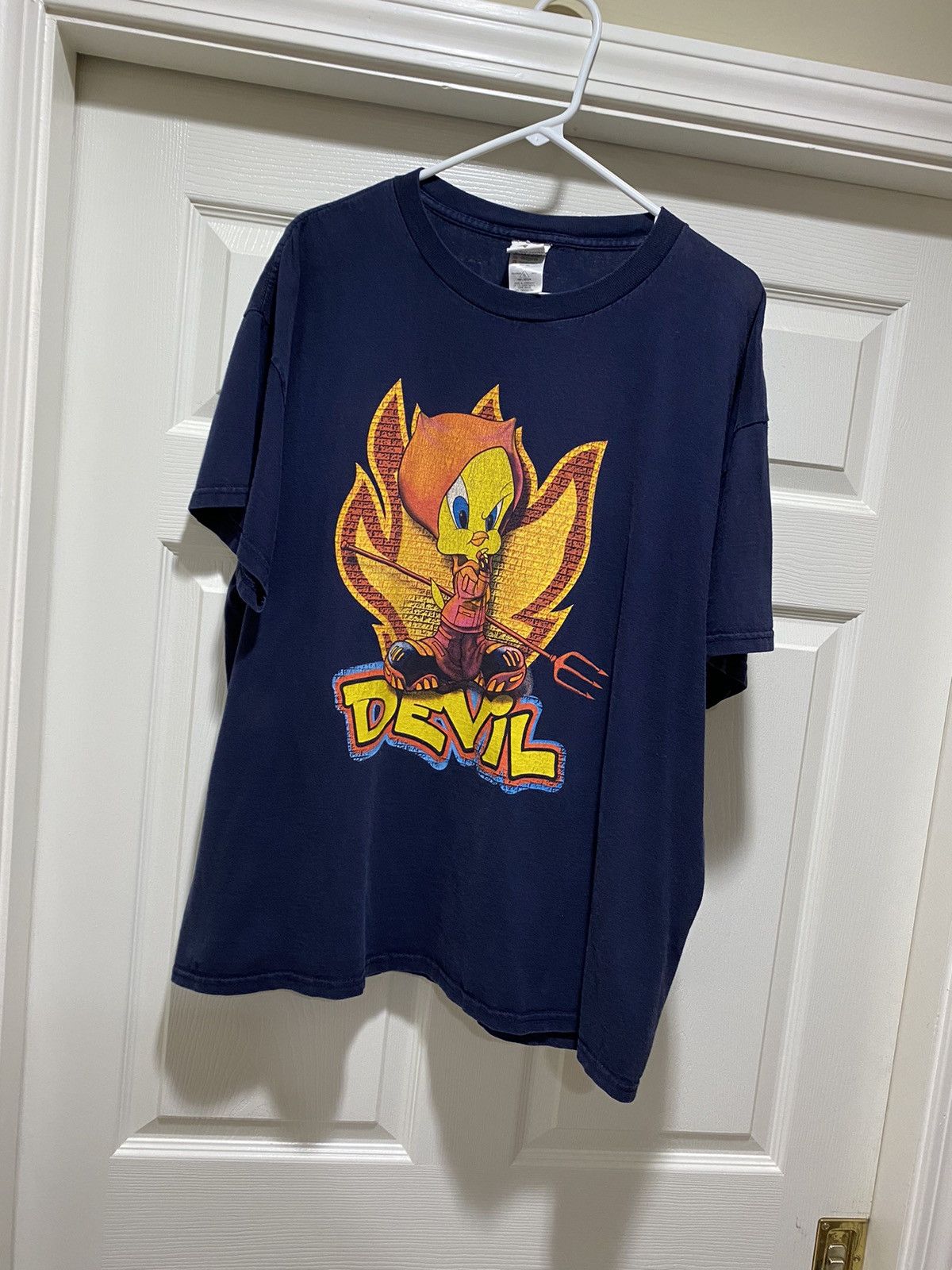 Vintage Vintage 1998 Looney Tunes Tweety Bird Devil Tee Size US XL / EU 56 / 4 - 2 Thumbnail