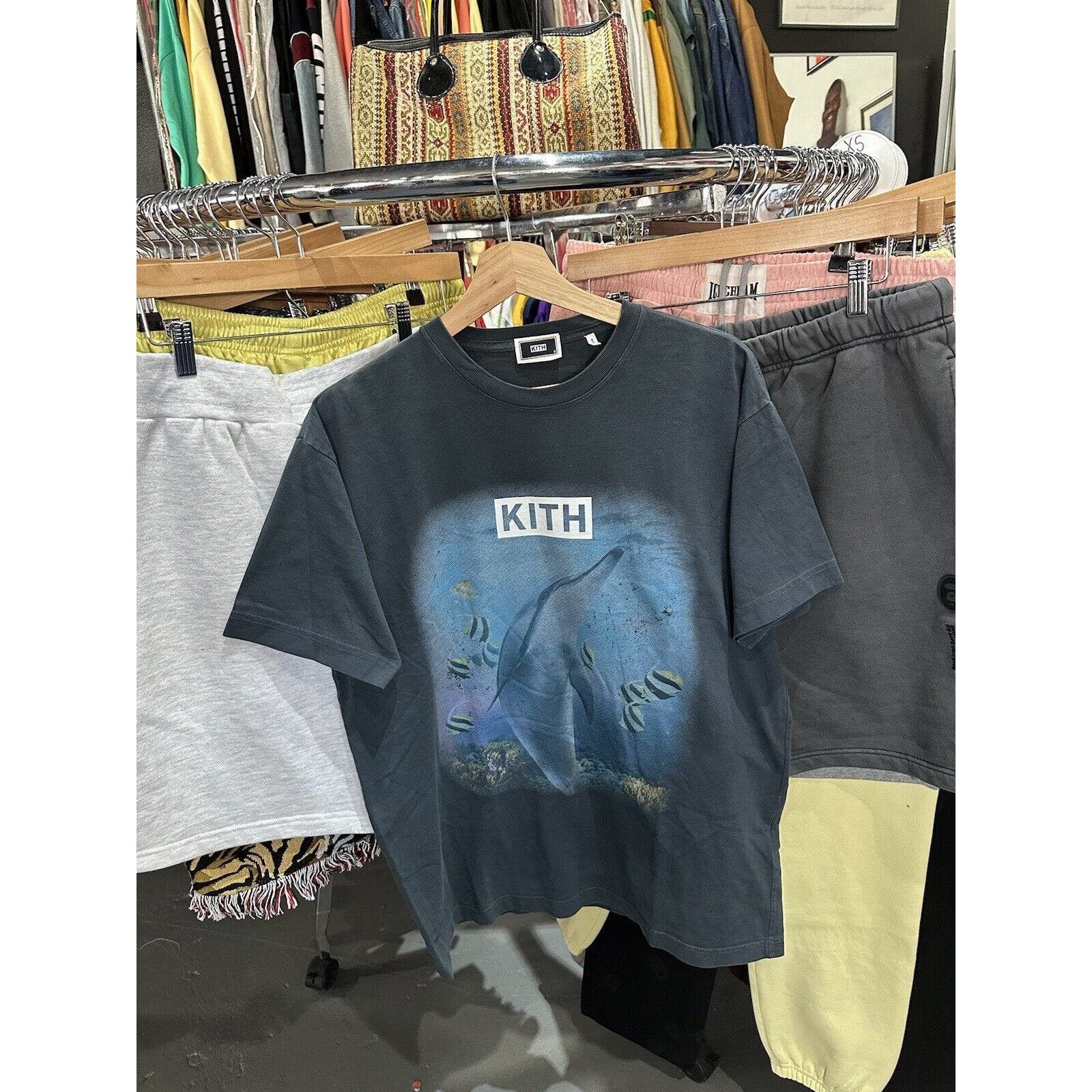 image of Kith Dolphin Vintage Ocean Dark Blue T-Shirt Size Small in Black, Men's