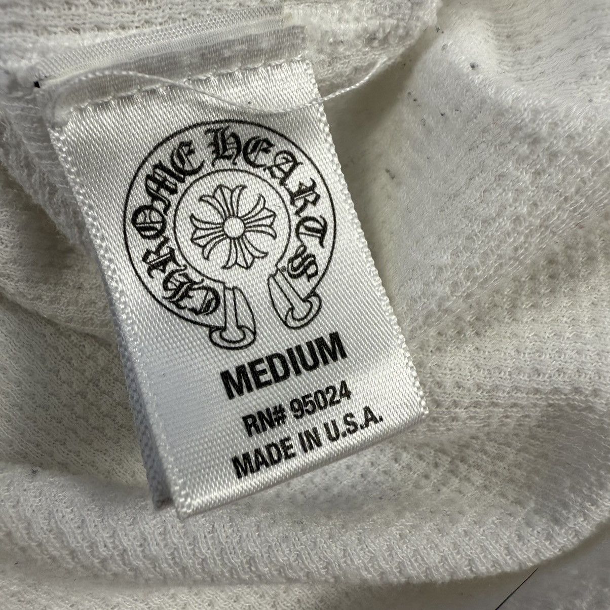 Chrome Hearts Chrome Hearts Horseshoe Cross Scroll Thermal ‘White’ L/S Size US M / EU 48-50 / 2 - 10 Thumbnail