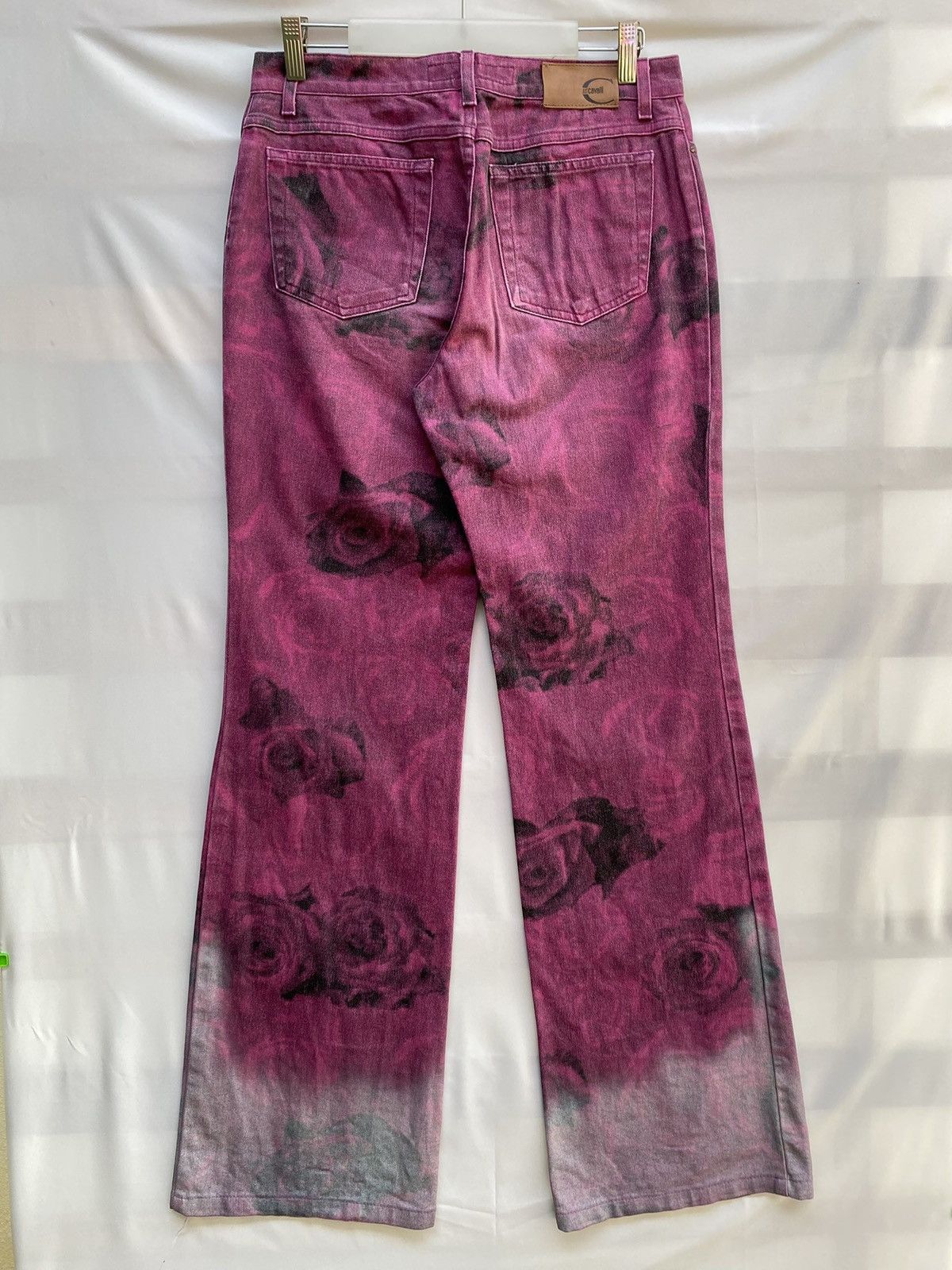Just Cavalli Vintage JustCavalli Nocturnal Rose Blossom Bootcut Pants Size US 32 / EU 48 - 3 Thumbnail