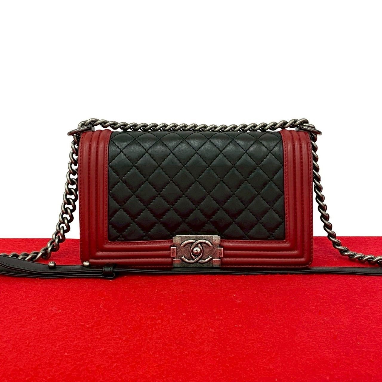 Chanel Chanel Chanel Boy Chanel Lambskin Shoulder Bag Leather Shoulder Bag DUTY FREE for USA Size ONE SIZE - 1 Thumbnail