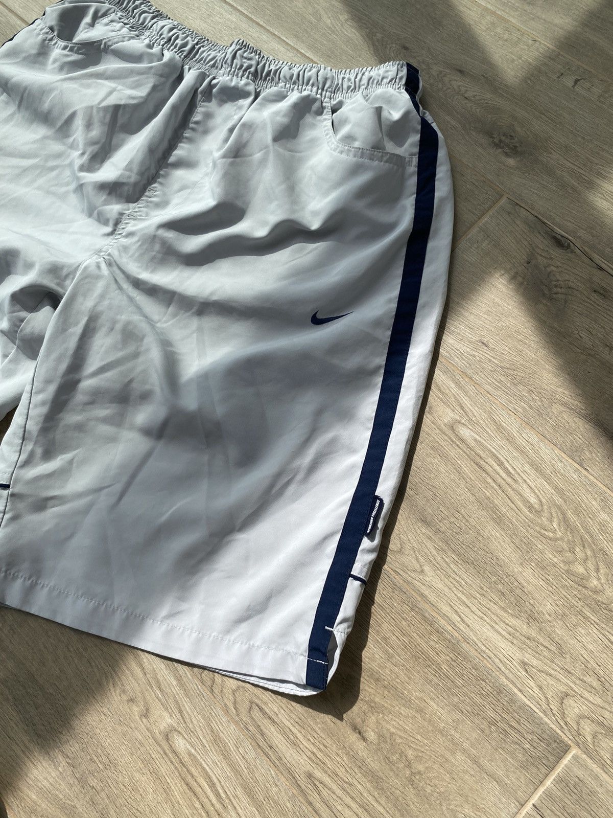 Nike Nike Vintage Nylon Shorts Size US 34 / EU 50 - 6 Thumbnail