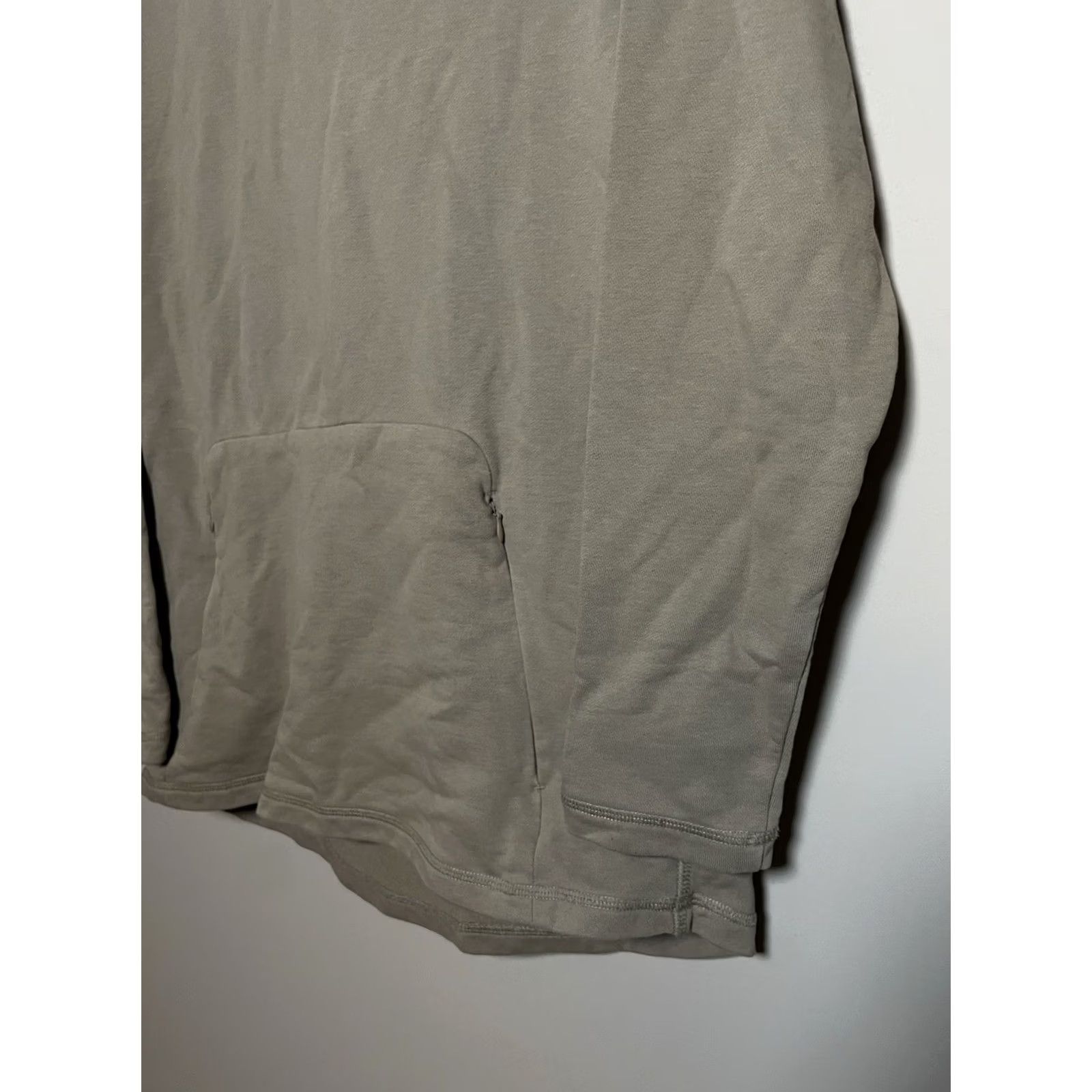 Gymshark VINTAGE Gymshark Hoodie Mens L Beige Pullover C469 Size US L / EU 52-54 / 3 - 4 Thumbnail