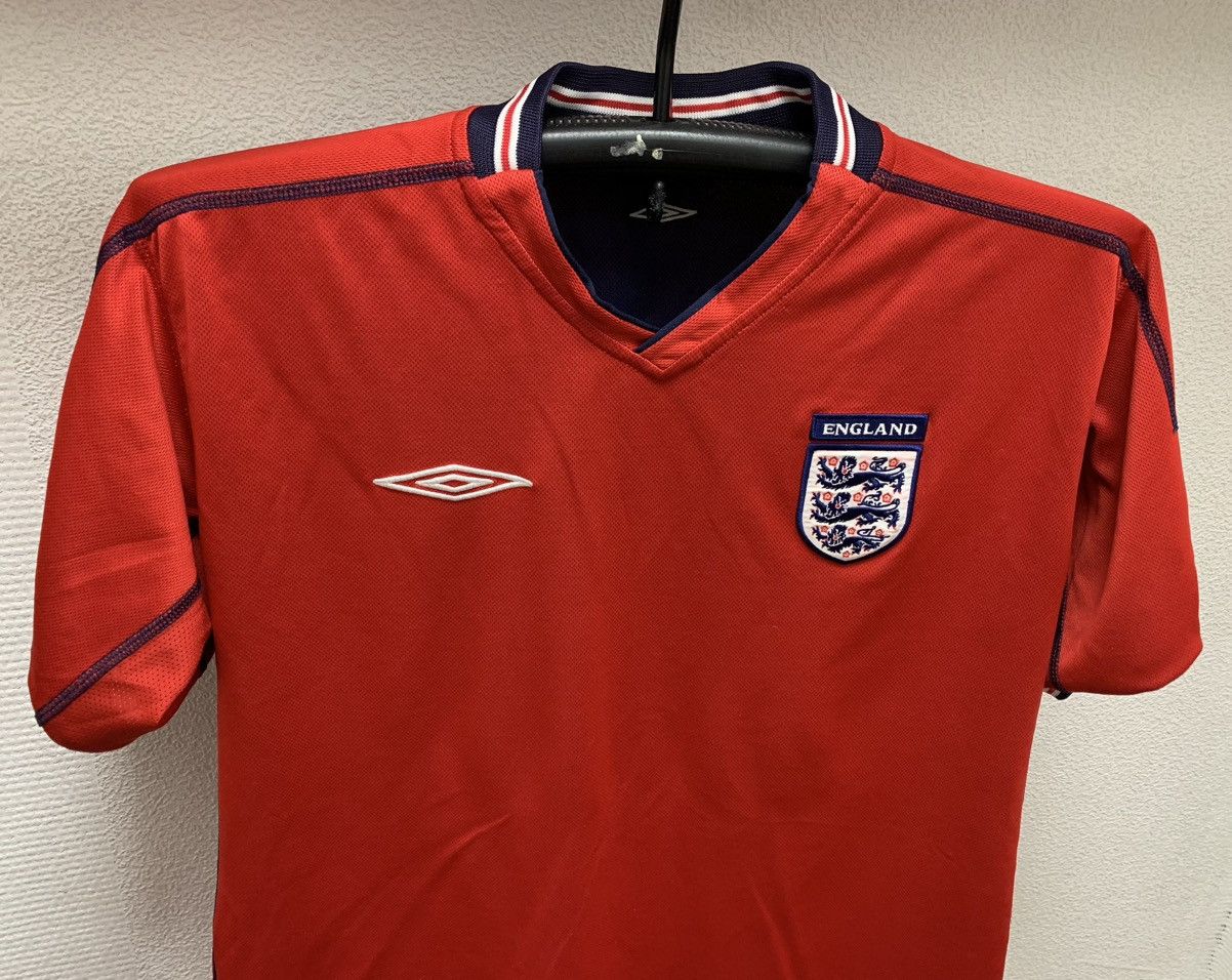 Umbro England umbro vintage soccer jersey reversible 2002 M-L sz Size US M / EU 48-50 / 2 - 11 Thumbnail