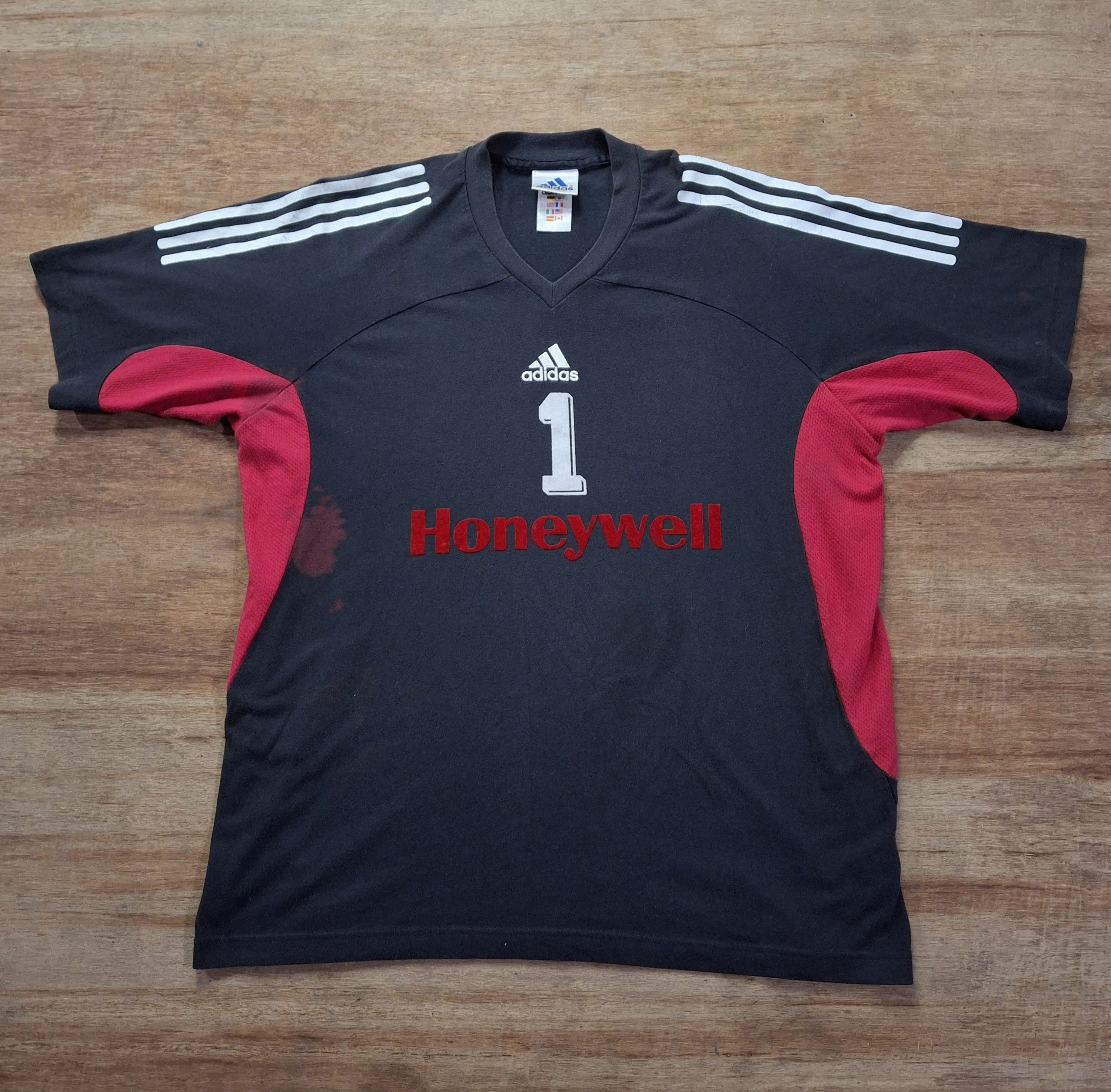 Vintage Adidas Vintage tee Size US XL / EU 56 / 4 - 1 Thumbnail