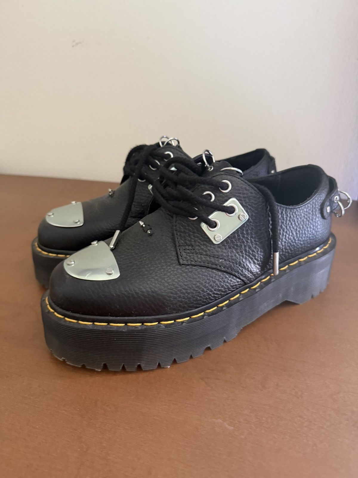 Dr. Martens Dr. martens pierced derby Size US 8 / EU 41 - 1 Thumbnail