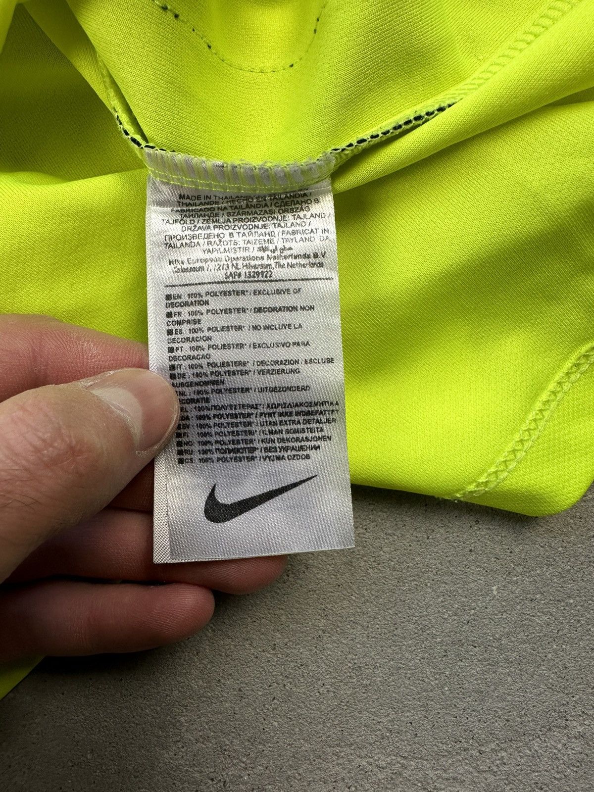 Other Nike soccer jersey Barcelona I.Racitic Size US M / EU 48-50 / 2 - 7 Thumbnail