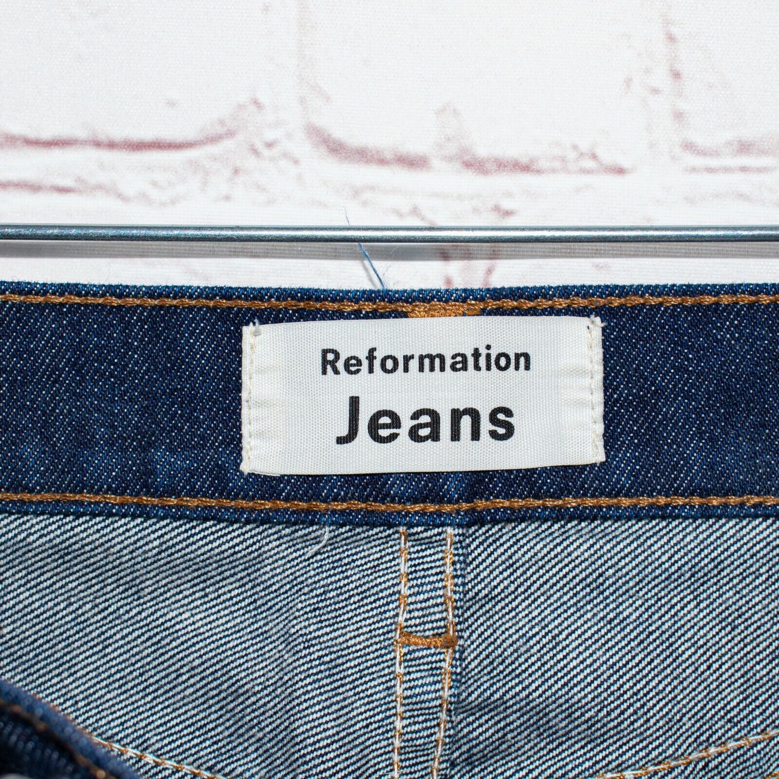 Reformation Reformation Julia High Rise Cigarette Jeans in Volta Wash Size 24" / US 00 / IT 34 - 4 Thumbnail