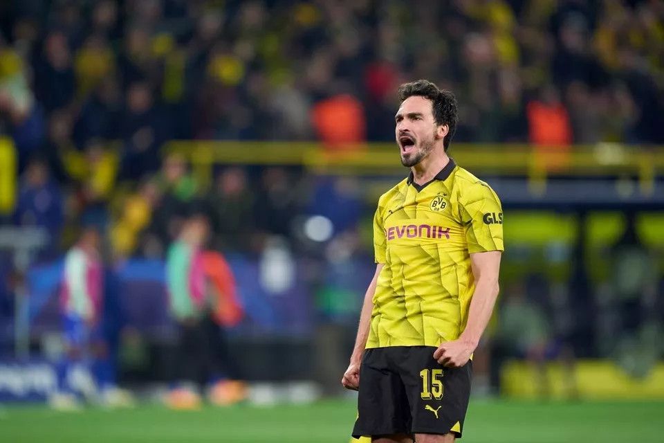 Puma BORUSSIA DORTMUND 2024 2025 HOME HUMMELS FOOTBALL SOCCER Size US XXL / EU 58 / 5 - 14 Thumbnail