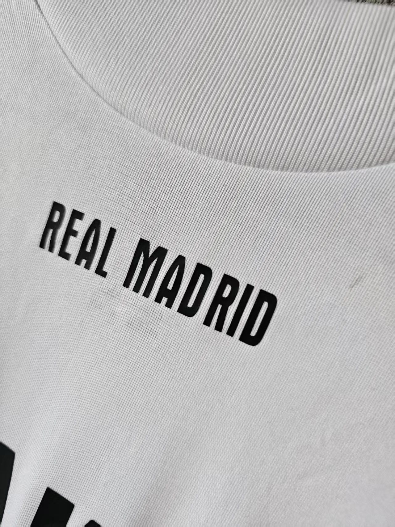Other 2009 2010 Real Madrid #8 Kaka Jersey Longsleeve Size US L / EU 52-54 / 3 - 8 Thumbnail