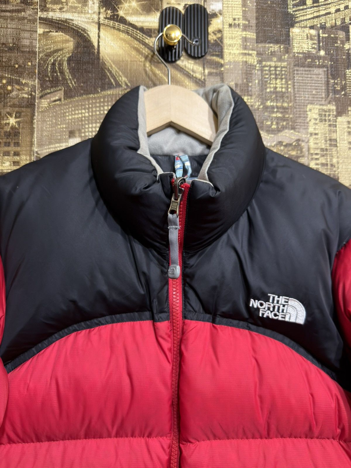 The North Face The North Face 1996 Retro Nuptse Jacket Antarctica Puffer Size M / US 6-8 / IT 42-44 - 4 Thumbnail