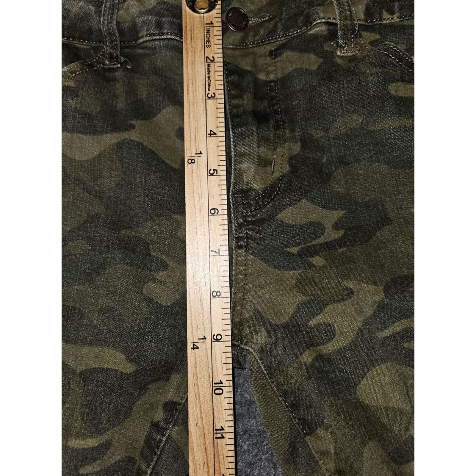 Vintage Judy Blue Skinny Fit Ankle Camo Jeans Women's 13/31 Mid Rise Distressed Frayed Camouflage Denim Pants Flannel? Size 34" / US 12 / IT 48 - 5 Thumbnail