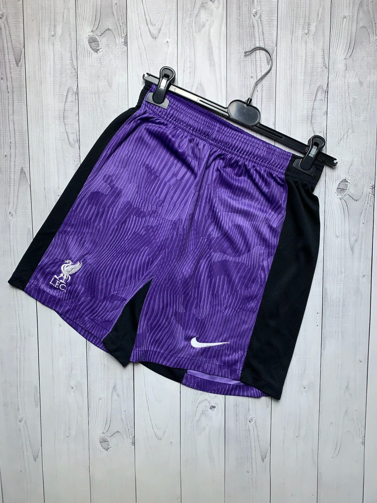 Nike Liverpool Nike soccer shorts purple away rare size M Size US 32 / EU 48 - 1 Thumbnail