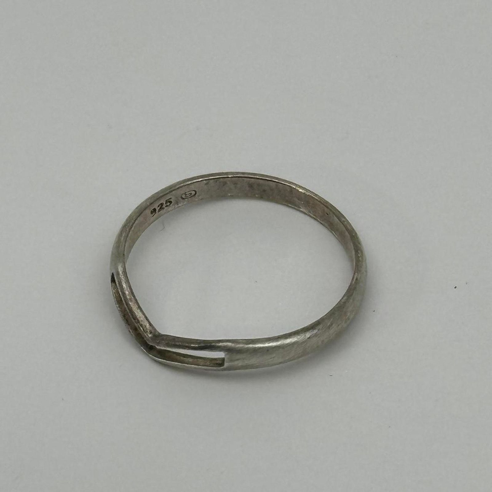 Vintage Vintage Silver Weird Ornamental Wire Basic Boho Band Ring Size ONE SIZE - 5 Thumbnail