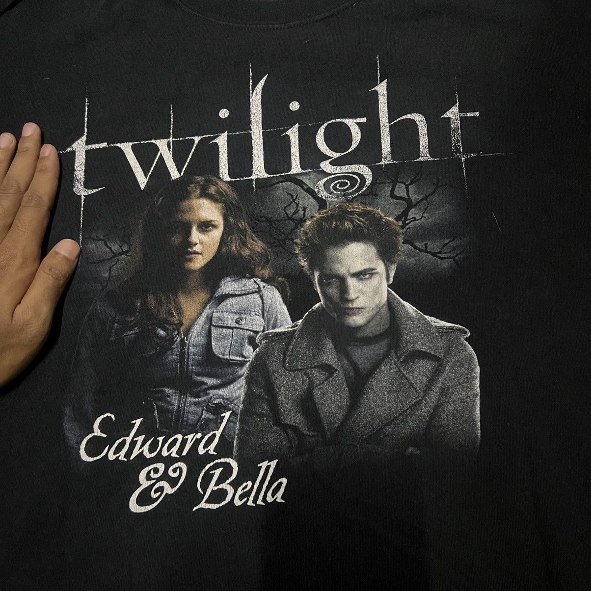 Anvil Vintage Twilight Edward & Bella Double-Sided Movie Tee Size US L / EU 52-54 / 3 - 4 Thumbnail