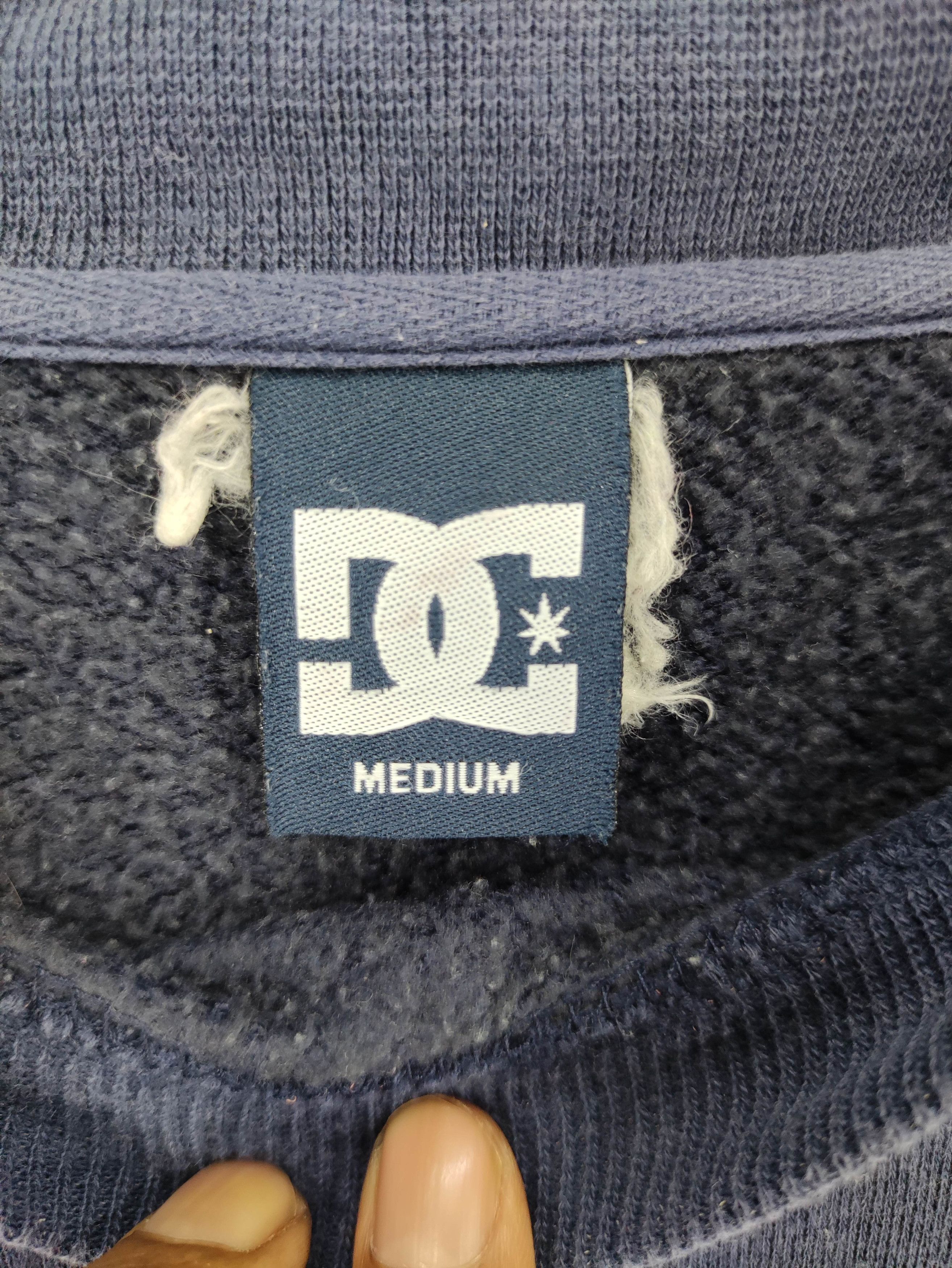 DC Vintage 90s DC Shoecousa Crewneck Sweatshirt Jumper Size US L / EU 52-54 / 3 - 4 Thumbnail