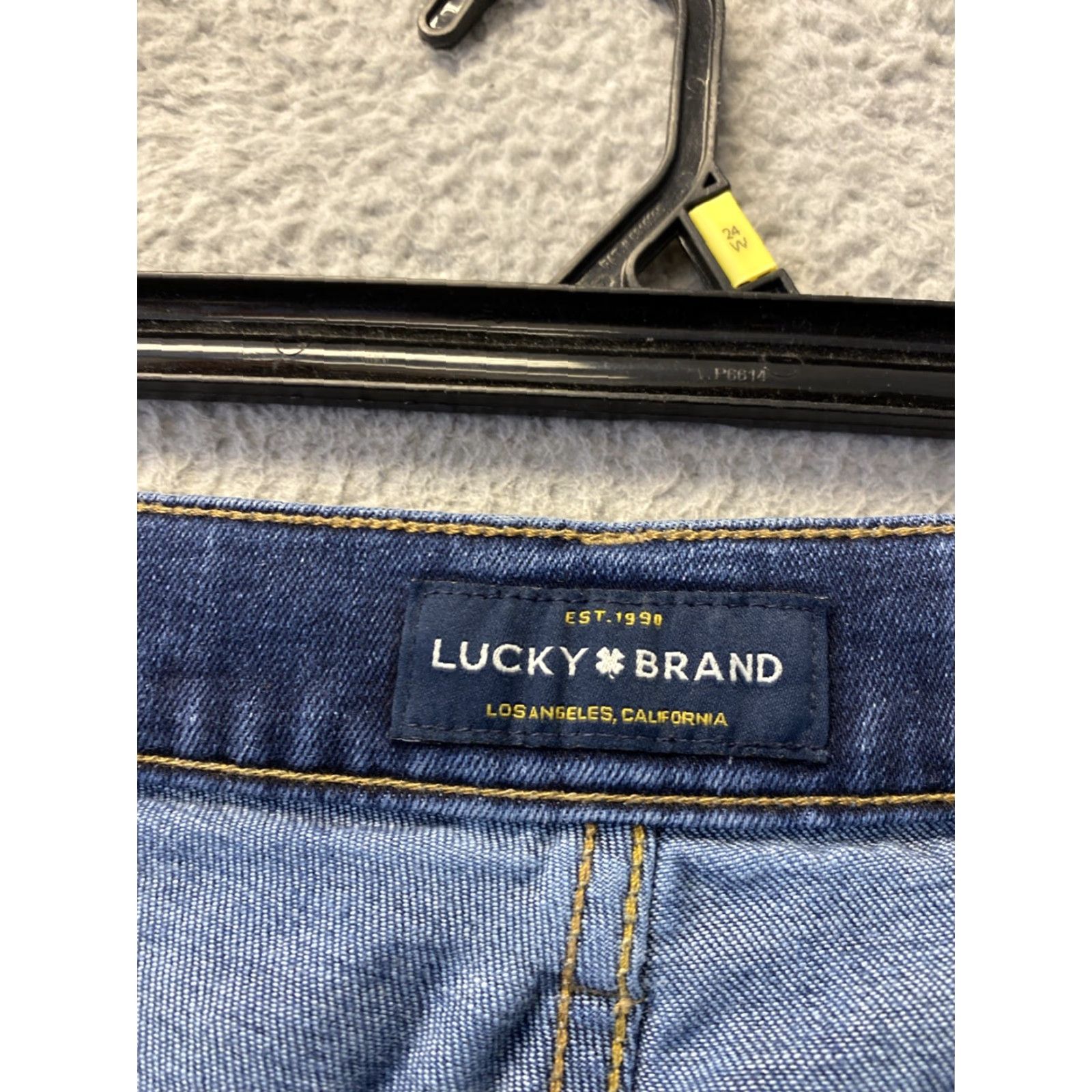 Lucky Brand Lucky Brand Jeans Adult 33X32 Blue Relaxed Bootcut Stretch Regular Inseam 32 Size 24" / US 00 / IT 34 - 3 Thumbnail