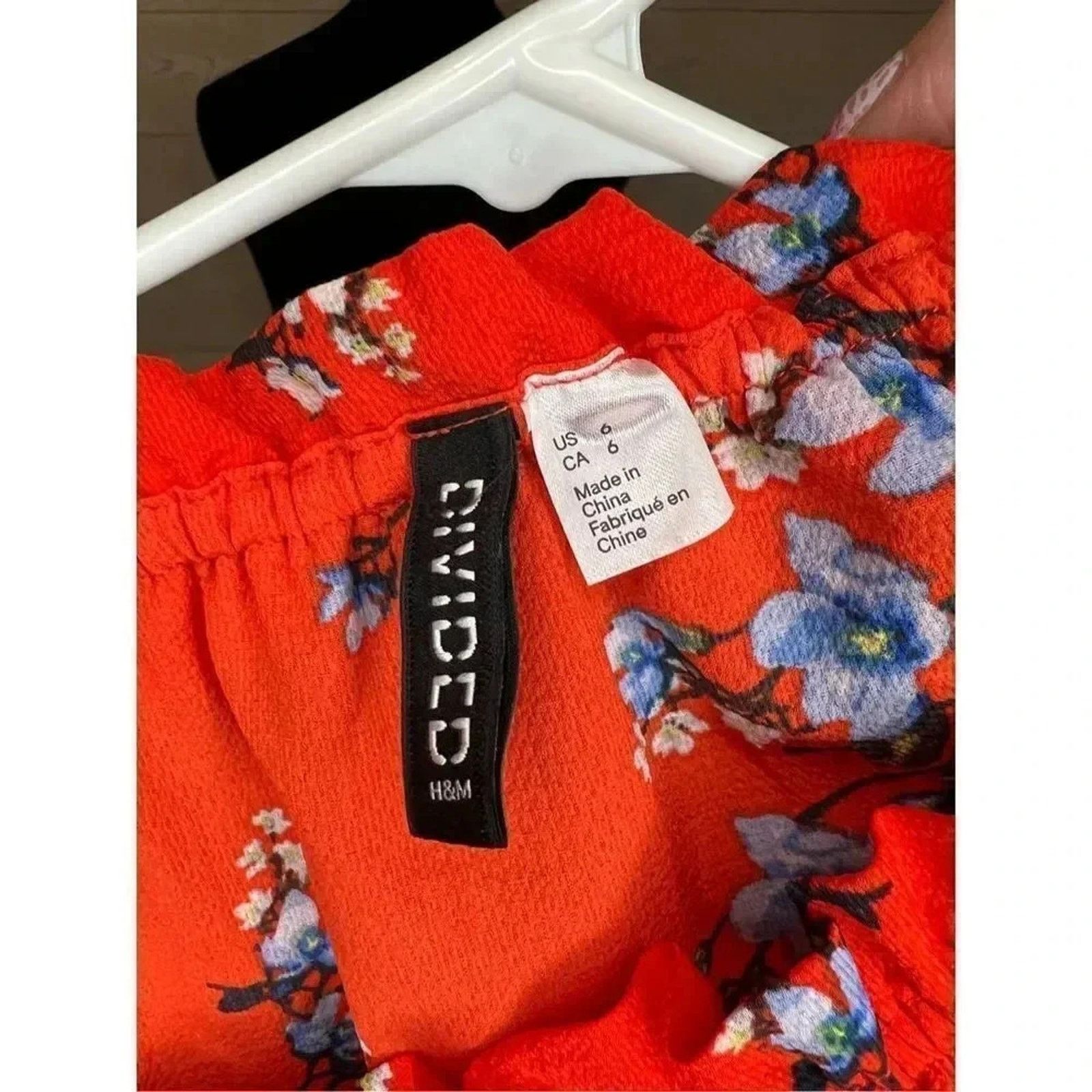 Divided H&M Divided Red Floral Off Shoulder Boho Festival Blouse 6 Size M / US 6-8 / IT 42-44 - 5 Thumbnail