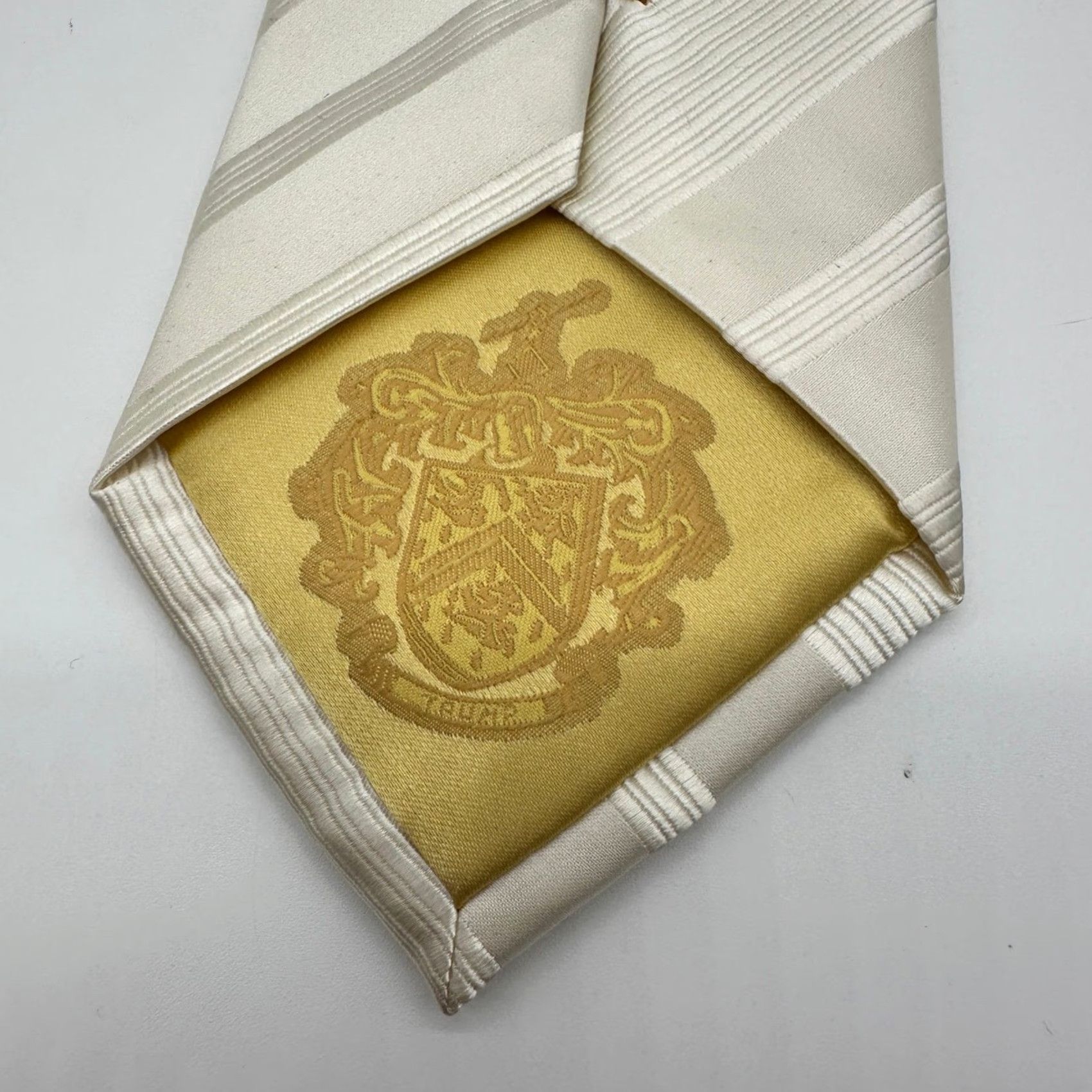 Vintage donald trump silk necktie mens one size cream gold textured office business tie Size ONE SIZE - 2 Thumbnail