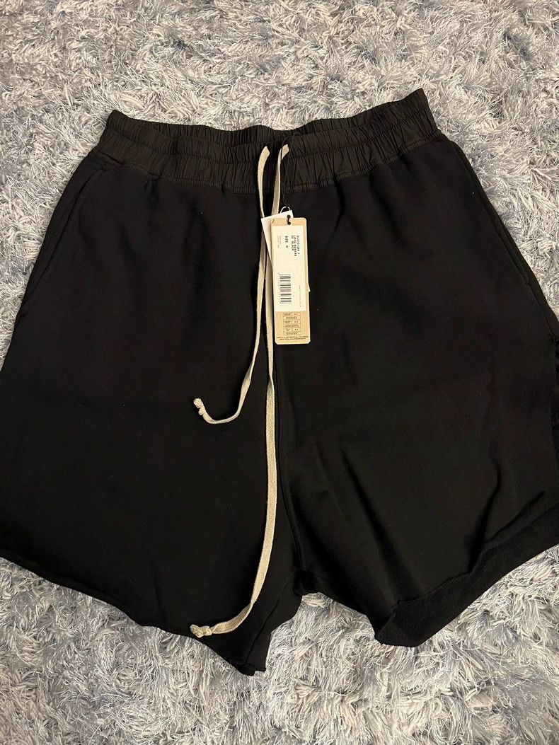 Other rick owens size m Black shorts Size US 28 / EU 44 - 2 Thumbnail