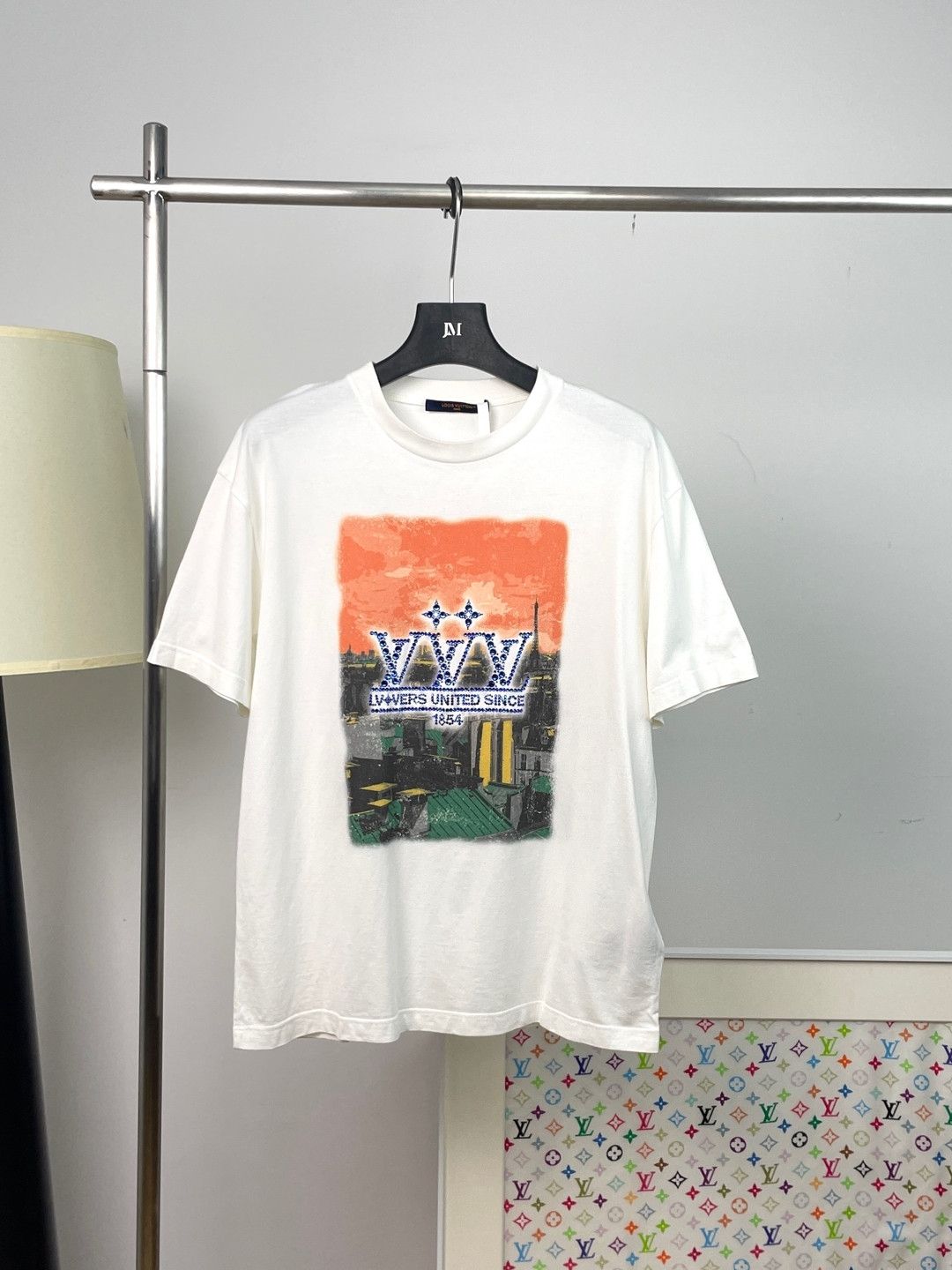 Louis Vuitton Louis Vuitton LVERS Graphic T-Shirt Size L Size US L / EU 52-54 / 3 - 1 Thumbnail
