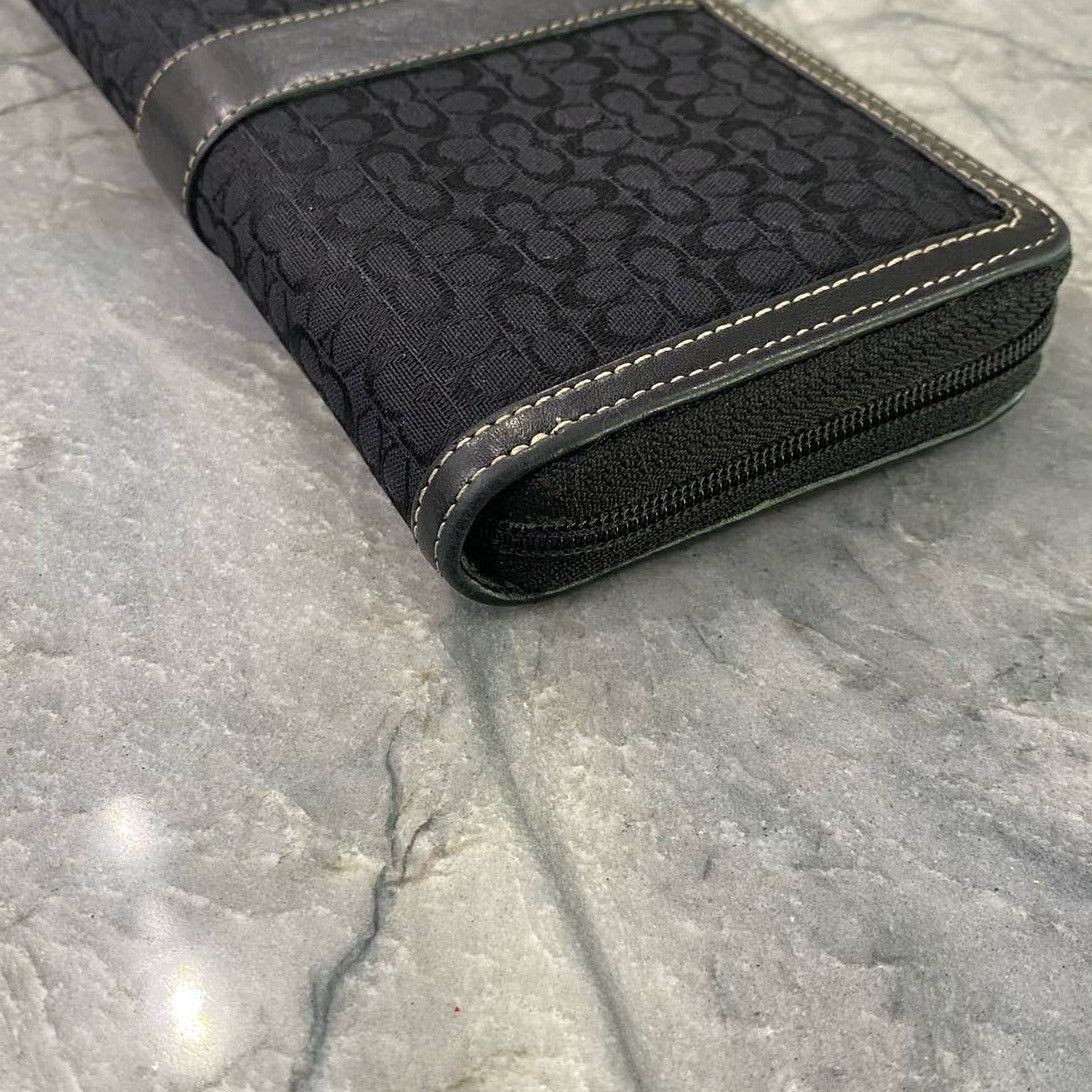 Coach EUC COACH LONG BLACK SIGNATURE WALLET Size ONE SIZE - 5 Thumbnail