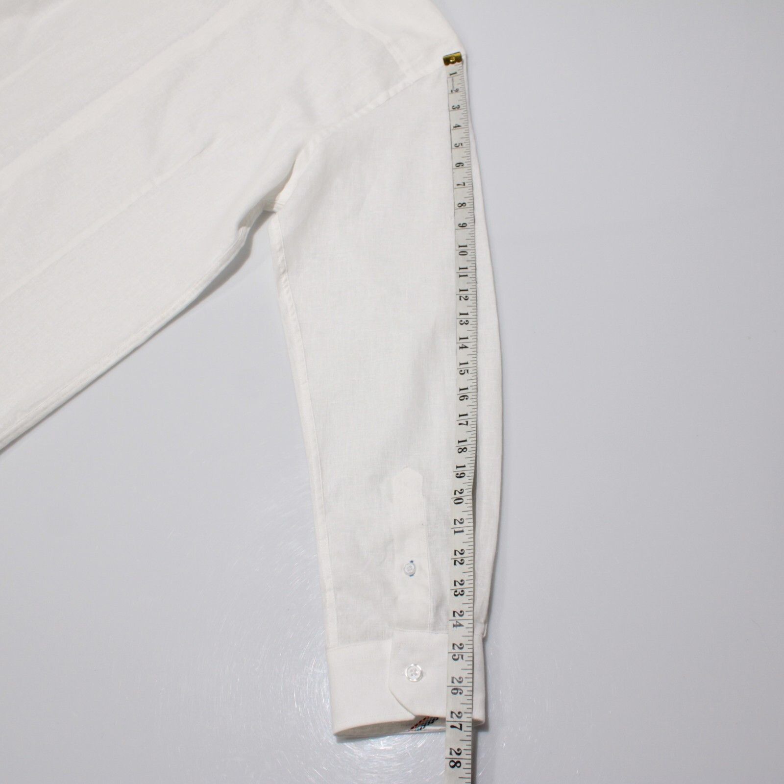 Robert Graham Robert Graham New with tags Shirt Size XL US In White Size US XL / EU 56 / 4 - 5 Thumbnail