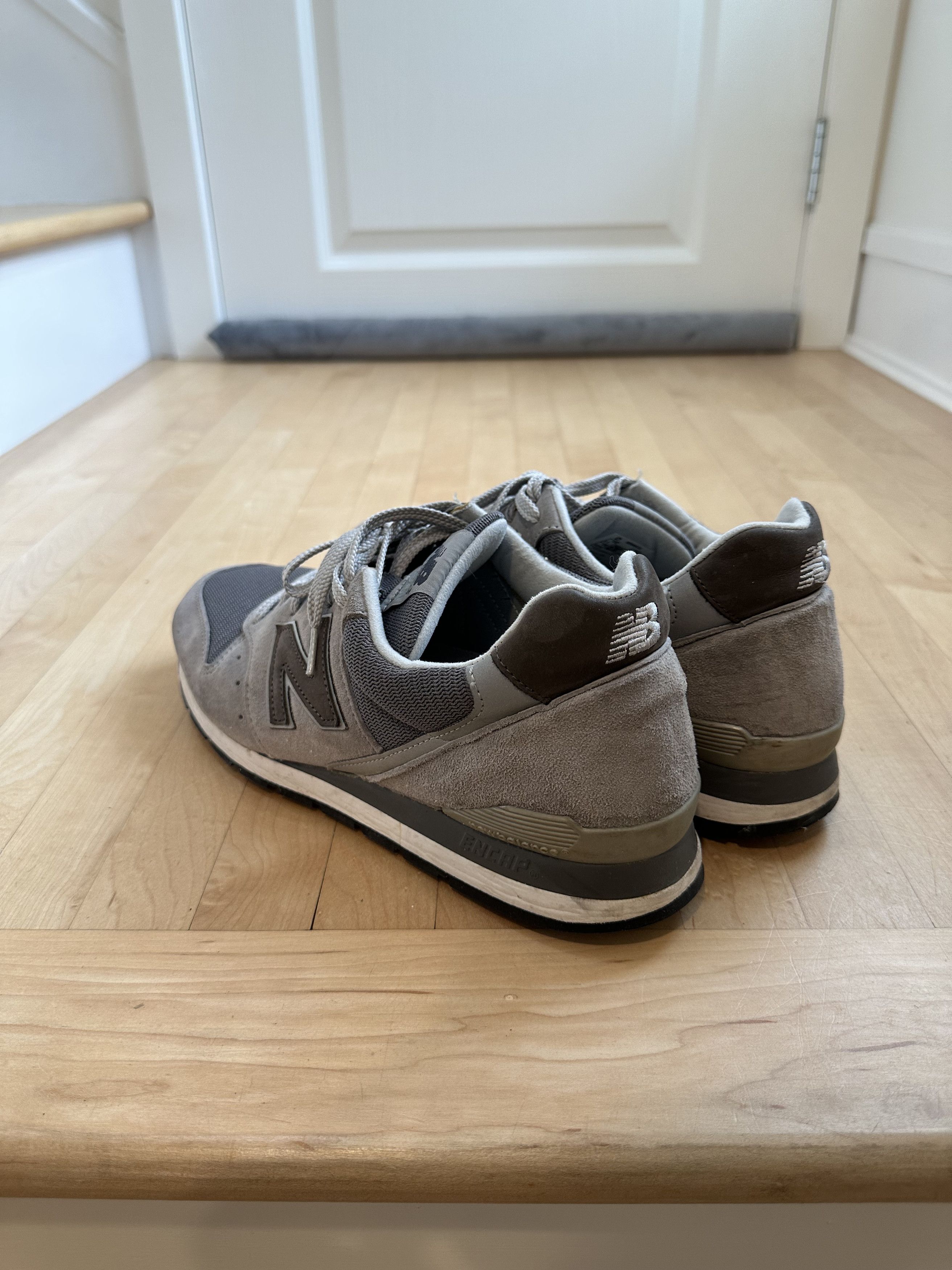 New Balance New Balance 574 MiUSA Size US 11 / EU 44 - 6 Thumbnail